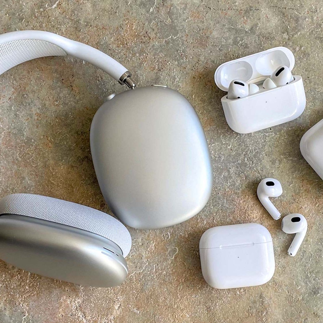 【AND A ASH】25SS★ Airpods Eaf Amazon.com: Apple AirPods (3rd Generation) EarPods with