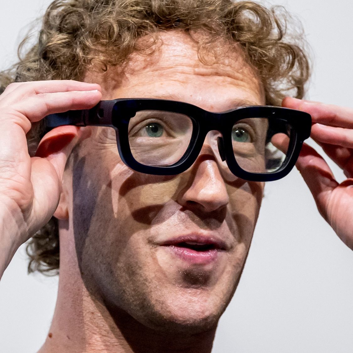 Less pervert-y? Meta AI glasses will now stop recording if you cover the  warning light | Tom's Guide