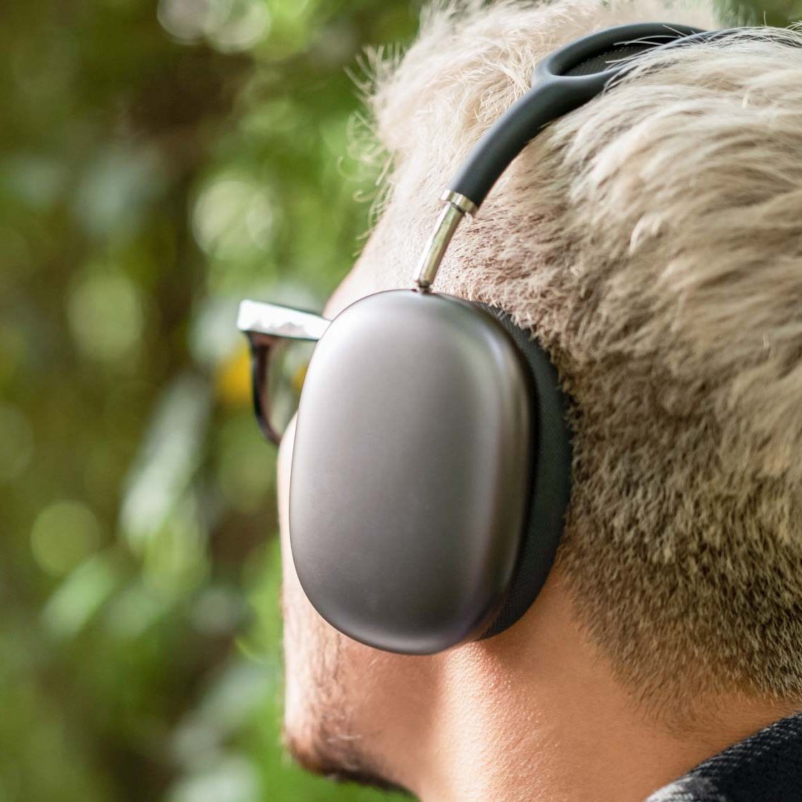 Adaptive Audio is coming to AirPods Pro 2 — but $550 AirPods Max