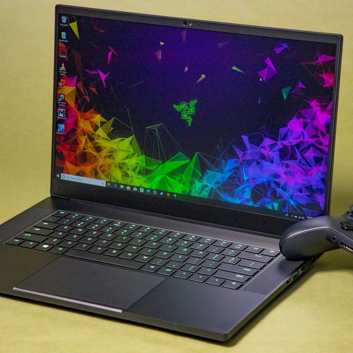 Razer Blade 15” Base (2019) RTX2060 Amazon.com: Razer Blade 15 Base Gaming Laptop 2020: Intel