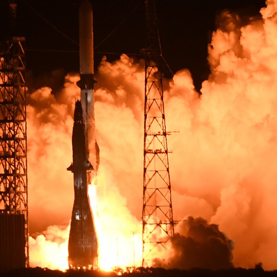 Blue Origin conducts 1st test flight of massive rocket | The Week