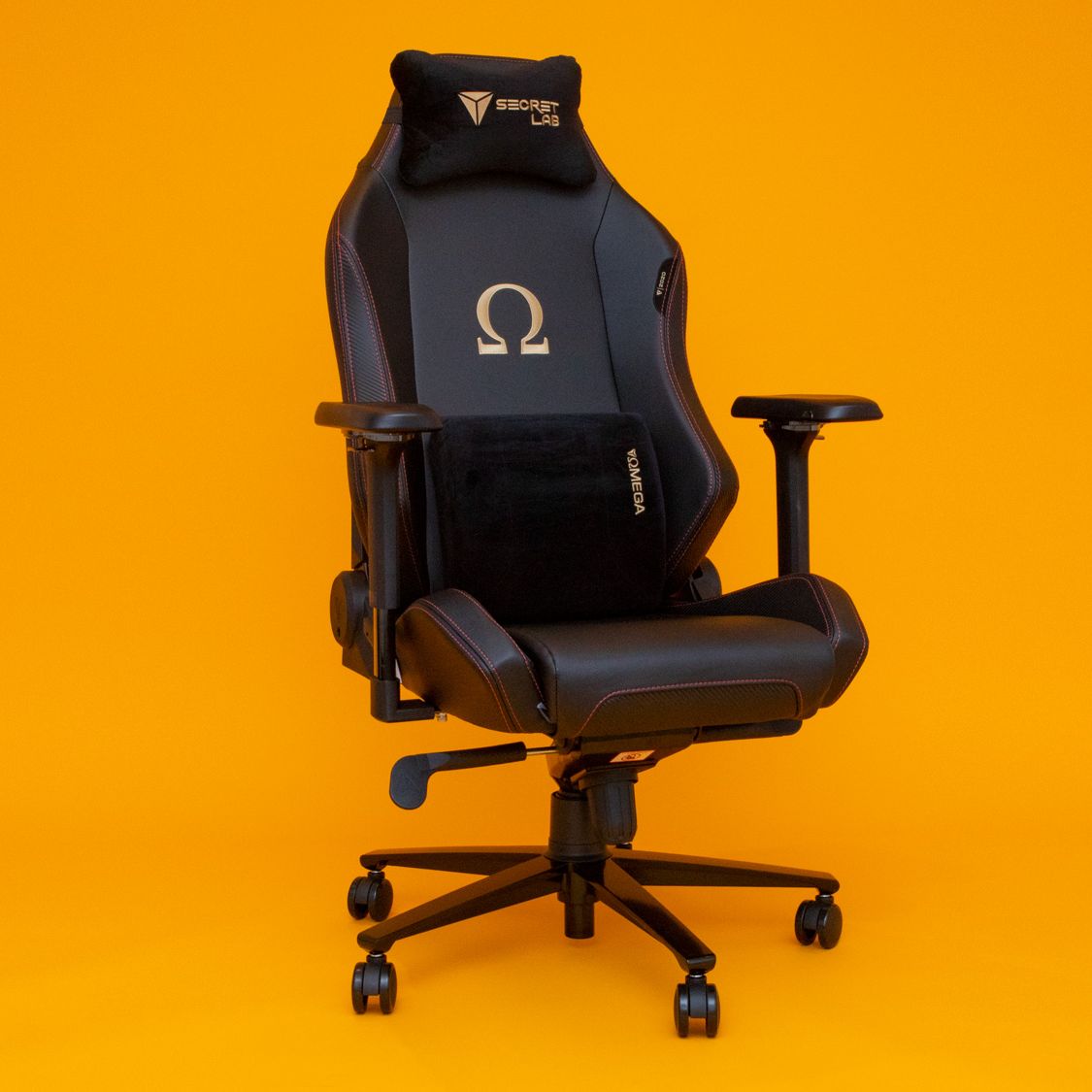 secretlab titan evo secret lab omega lumbar pillow