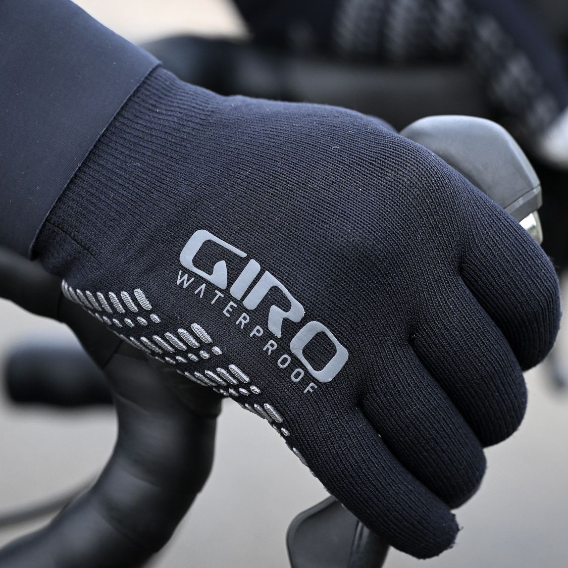 Giro Xnetic H2O Gloves review: look basic, perform brilliantly | Cycling  Weekly