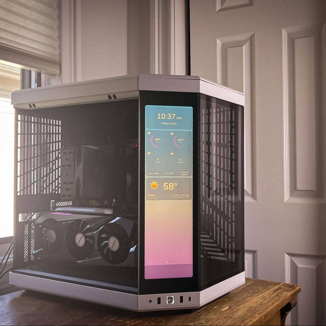 Hyte Y70 Touch Review: World's First '4K' PC Case? | Tom's Hardware