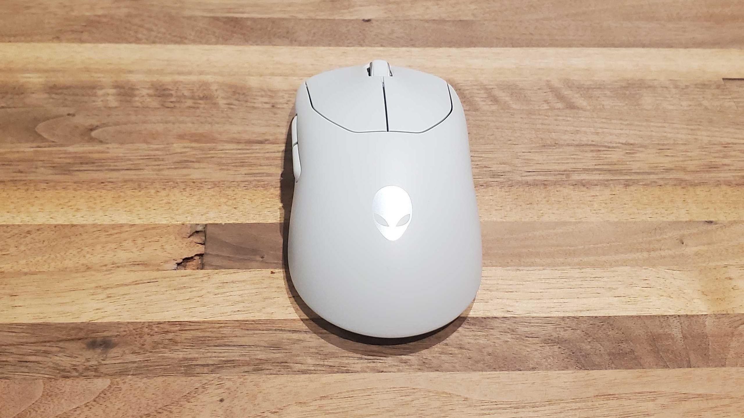 【新品未開封】ALIENWARE PROWIRELESS GAMINGMOUSE 71FpBG5fR2L._UF894,1000_QL80_.jpg