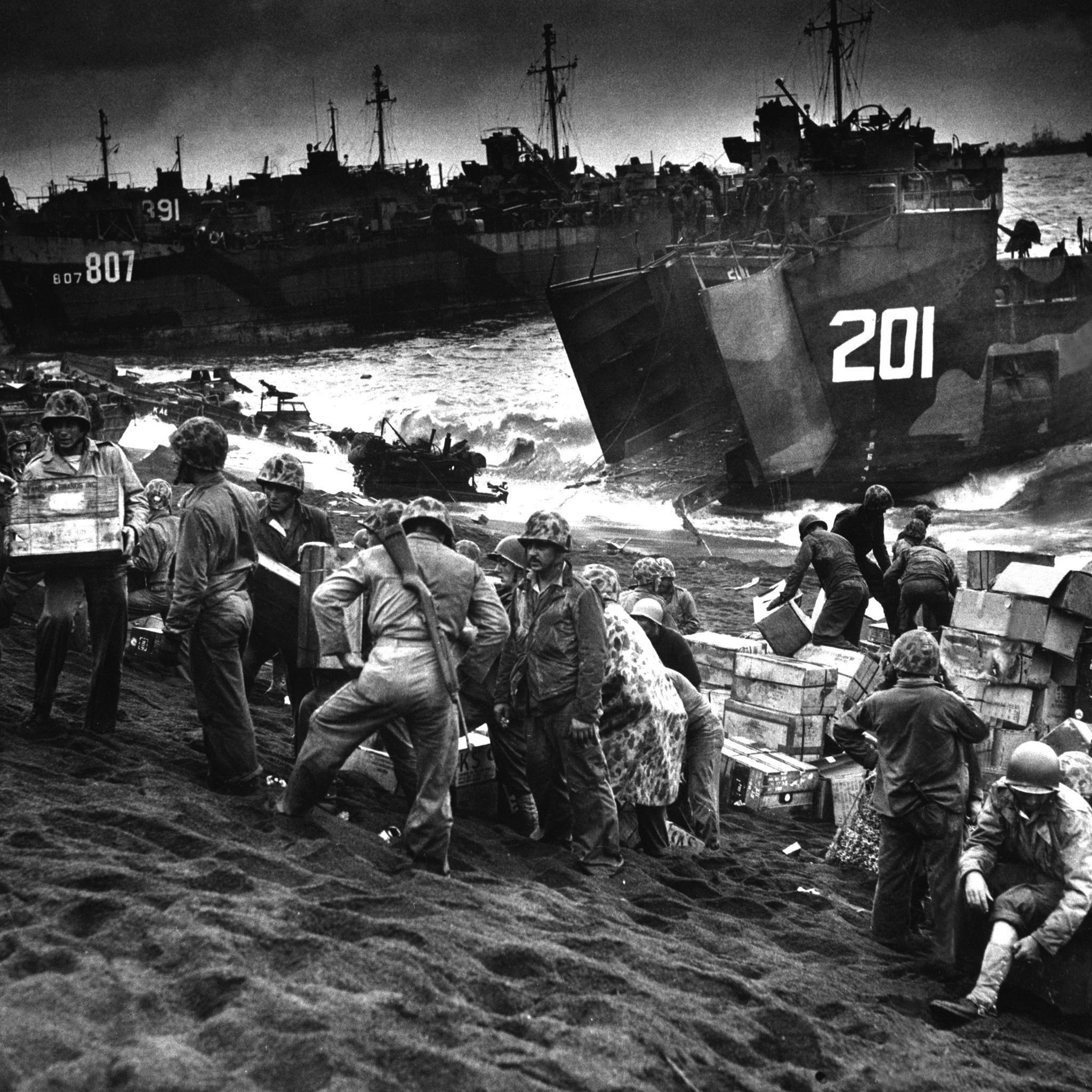 硫黄島　1945 アンコモン　バージョン　1/6   IWO JIMA 1945 The Battle of Iwo Jima Begins, 1945 – Landmark Events