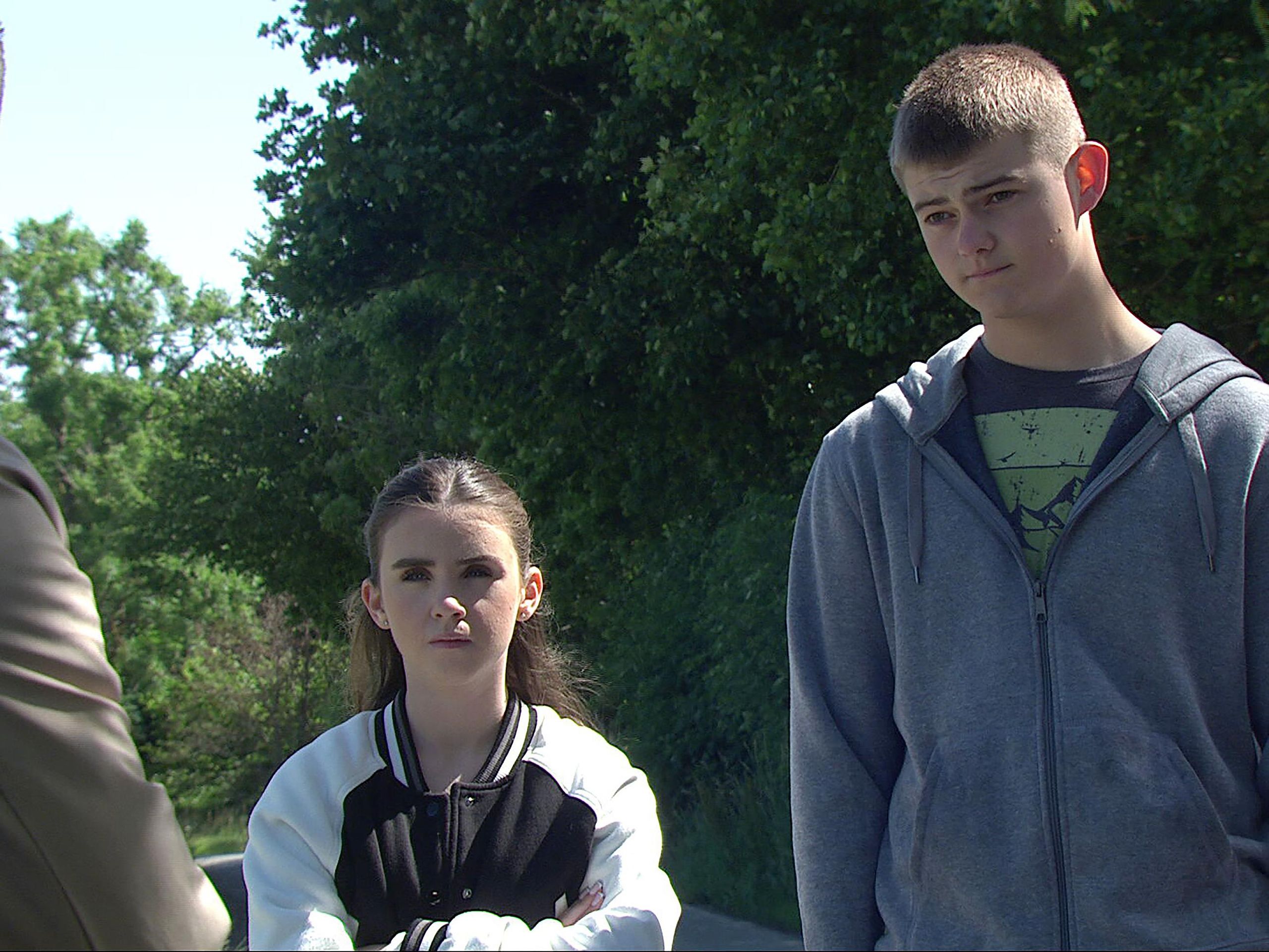 Emmerdale spoilers: Dodgy dealer Ray KIDNAPS April… | What to Watch