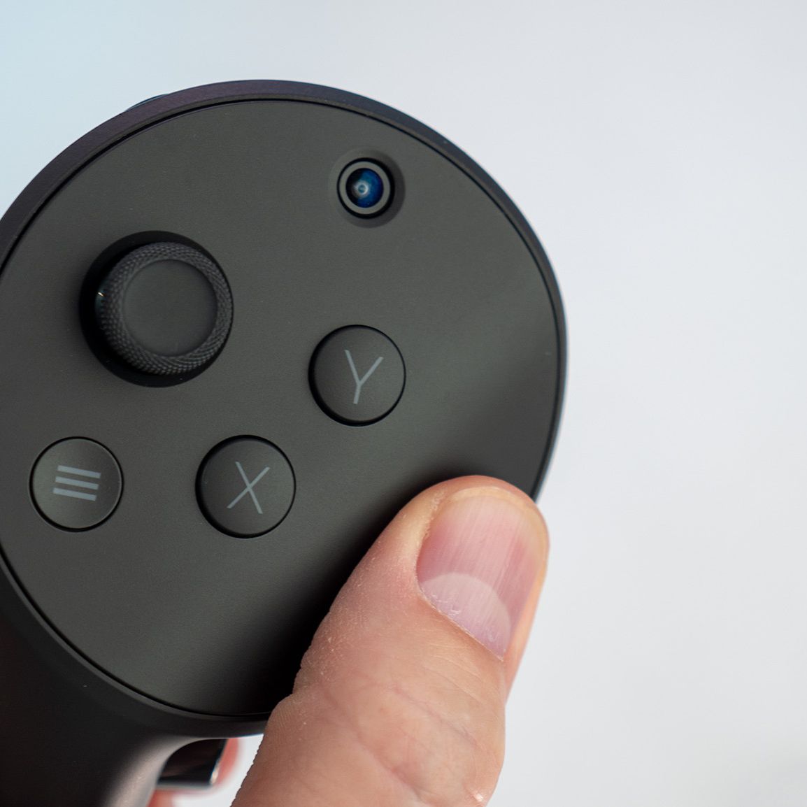 Turns out, Quest Pro controllers have a hidden touchpad | Android