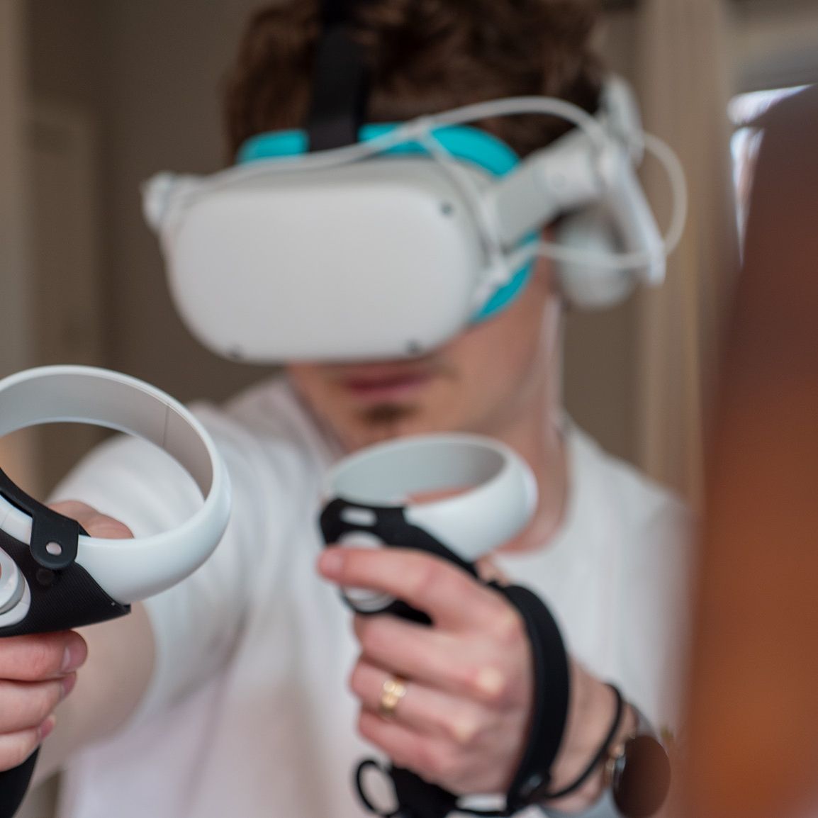 The Meta Quest 2 got its first major price drop in time for New