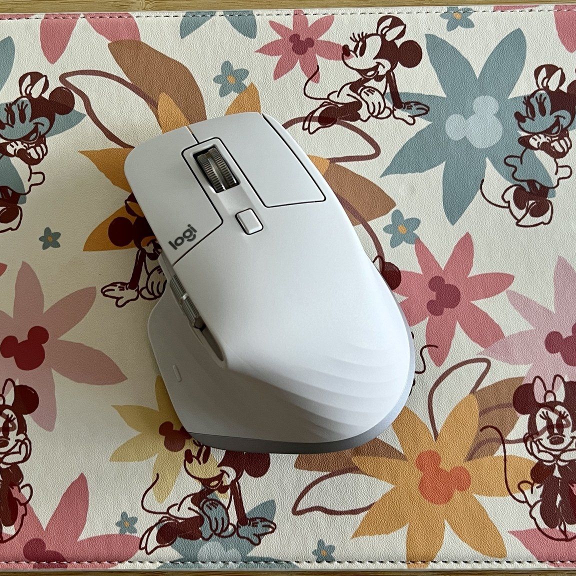 Logitech MX Master 3 ホワイト Logitech MX Master 3s - White - Micro Center