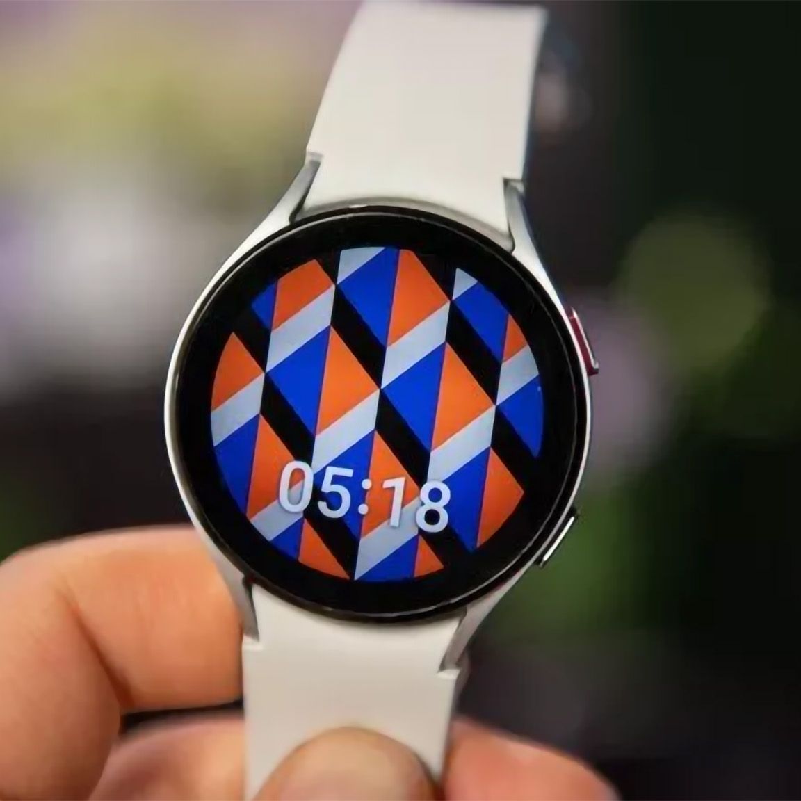SAMSUNG - Galaxy watch 4 40mm 傷あり Samsung Galaxy Watch 4 (40mm) vs (44mm) - Compare the
