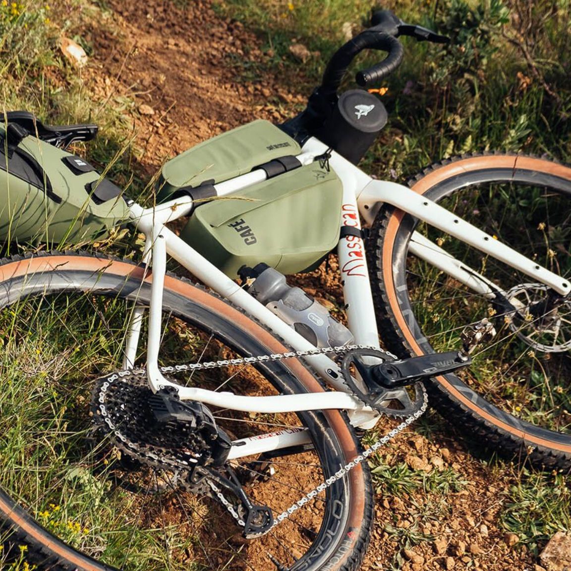 Café du Cycliste カフェドシクレステフレームバッグ 4L Café du