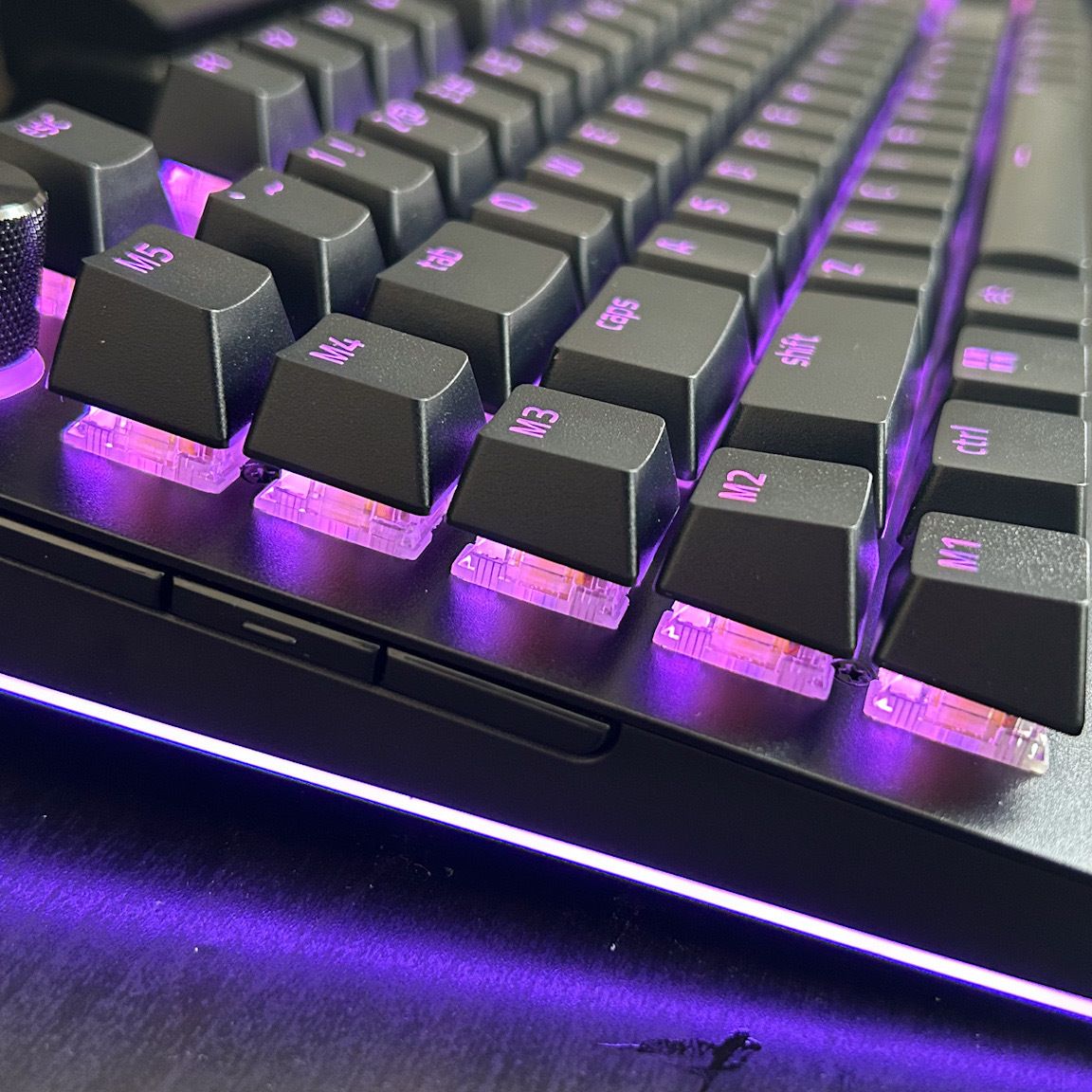 Razer Keyboard Types On Its Own