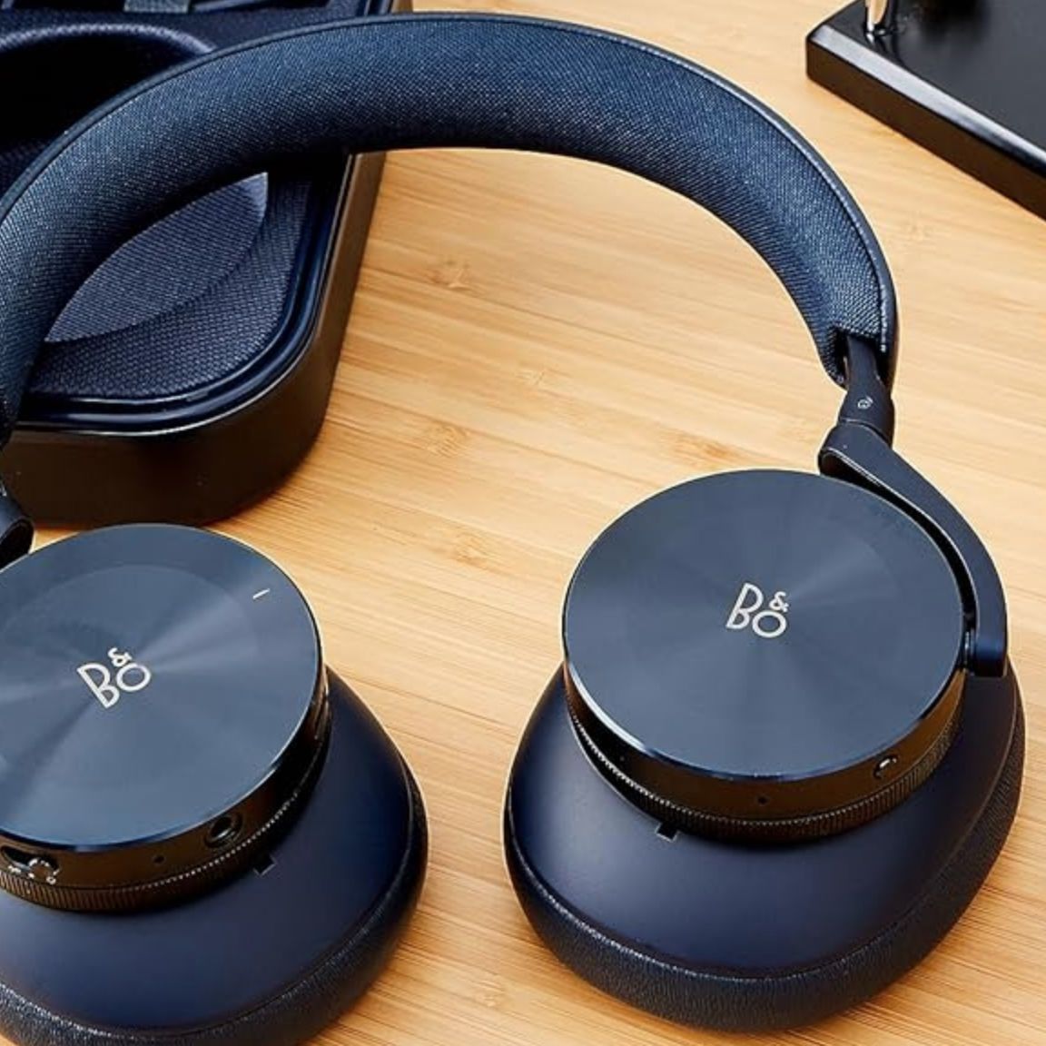 4月末まで。値下げ可　BANG＆OLUFSEN　Gold Tone Beoplay HX-オーバーイヤー型ヘッドフォン | Bang & Olufsen