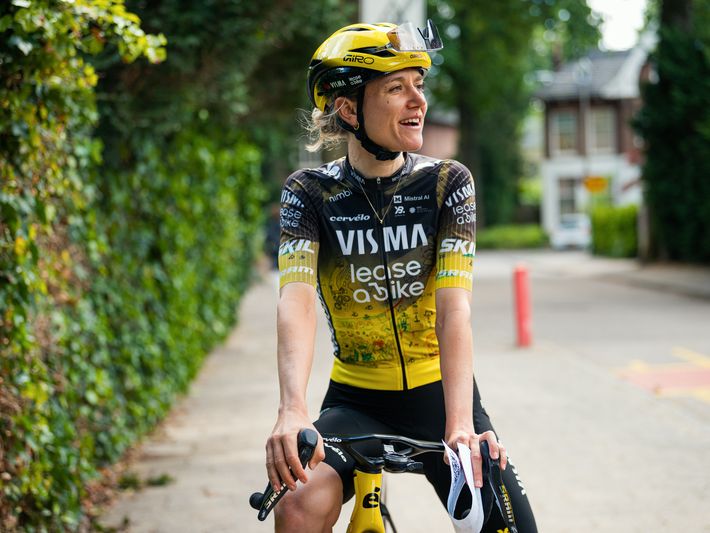Visma-Lease a Bike reveal special Tour de France Femmes jersey