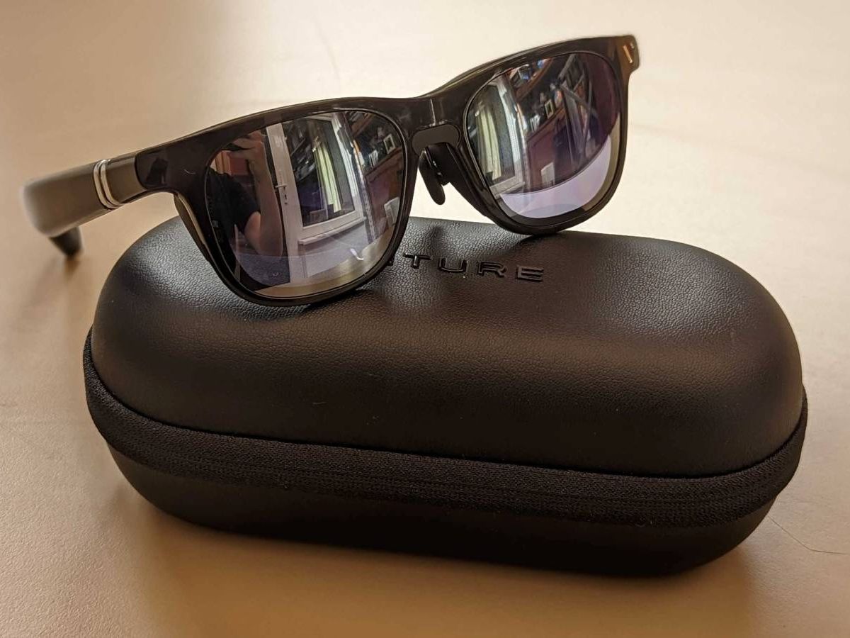 VITURE One XR Glasses: Smart glasses, not so smart design | TechRadar
