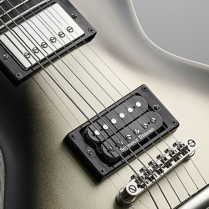 Epiphone Adam Jones Les Paul Custom Art Collection: Frazetta