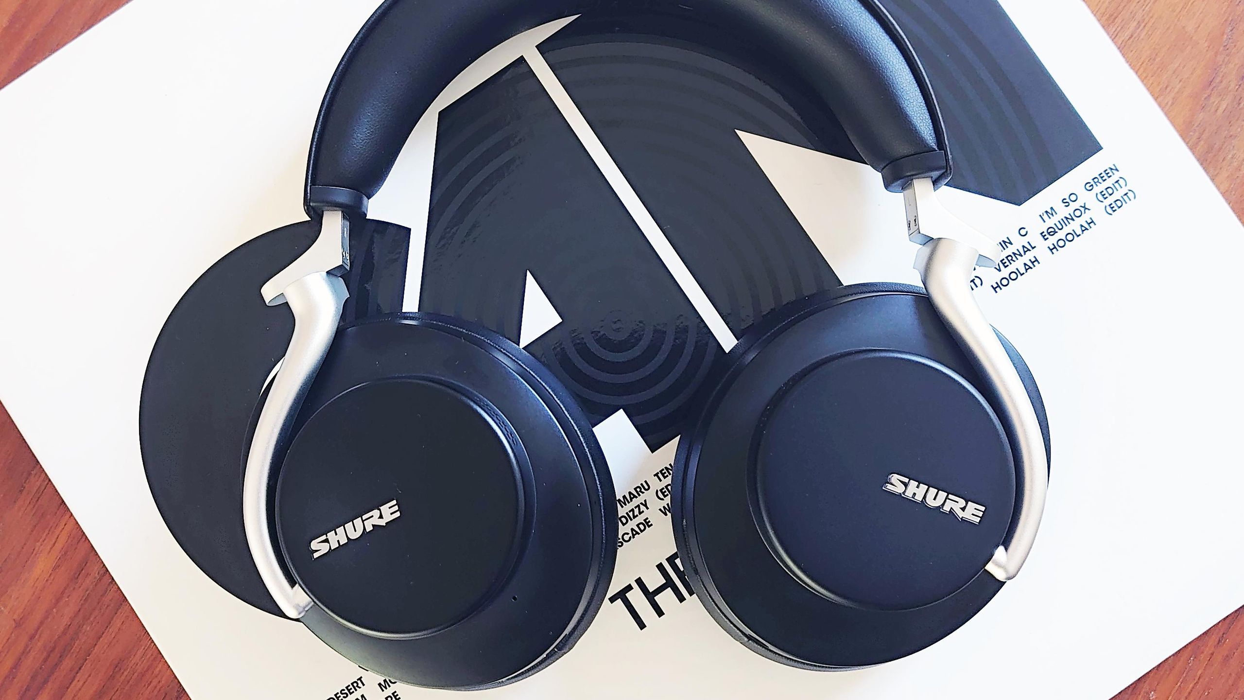 【美品】SHURE AONIC50 ブラック AONIC 50 GEN 2 - ワイヤレス・ノイズキャンセリングヘッドホン