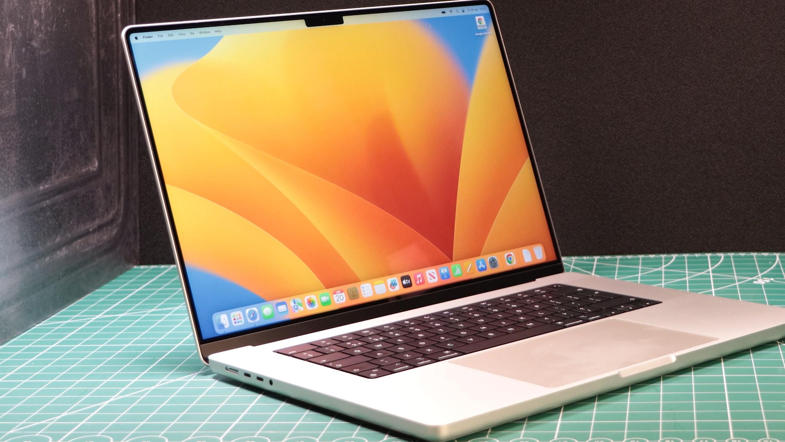 MacBook本体 MacBook Pro16-inch2019 MacBook Pro (16-inch, 2019) - Technical Specifications