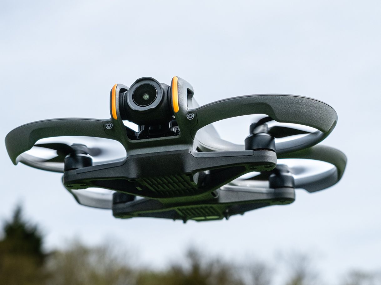 ビデオカメラ Google Avata 2 DJI Avata 2 Review - Larger Sensor, Easy ACRO Mode, New Goggles 3