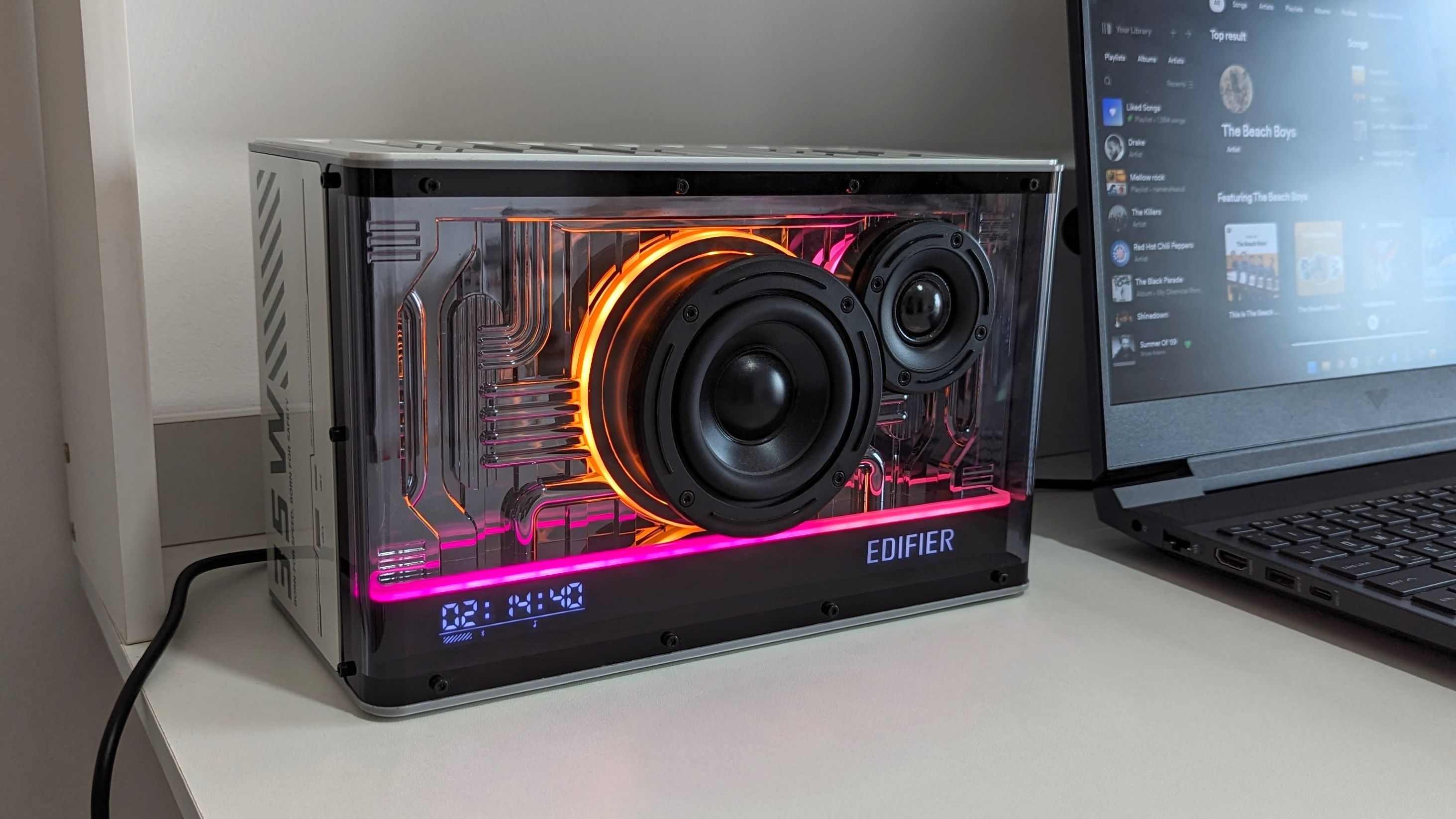 Tabletop Bluetooth Speaker with GaN charger | QD35