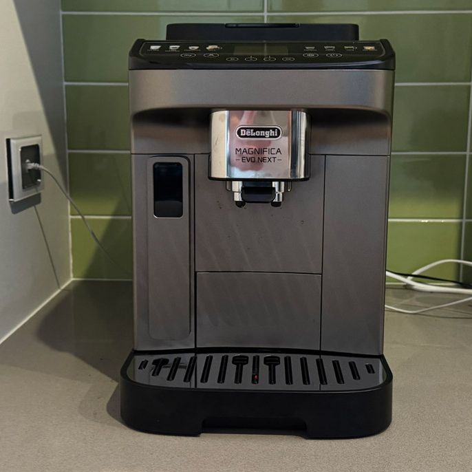 De'Longhi Magnifica Evo Next espresso machine review: a competent