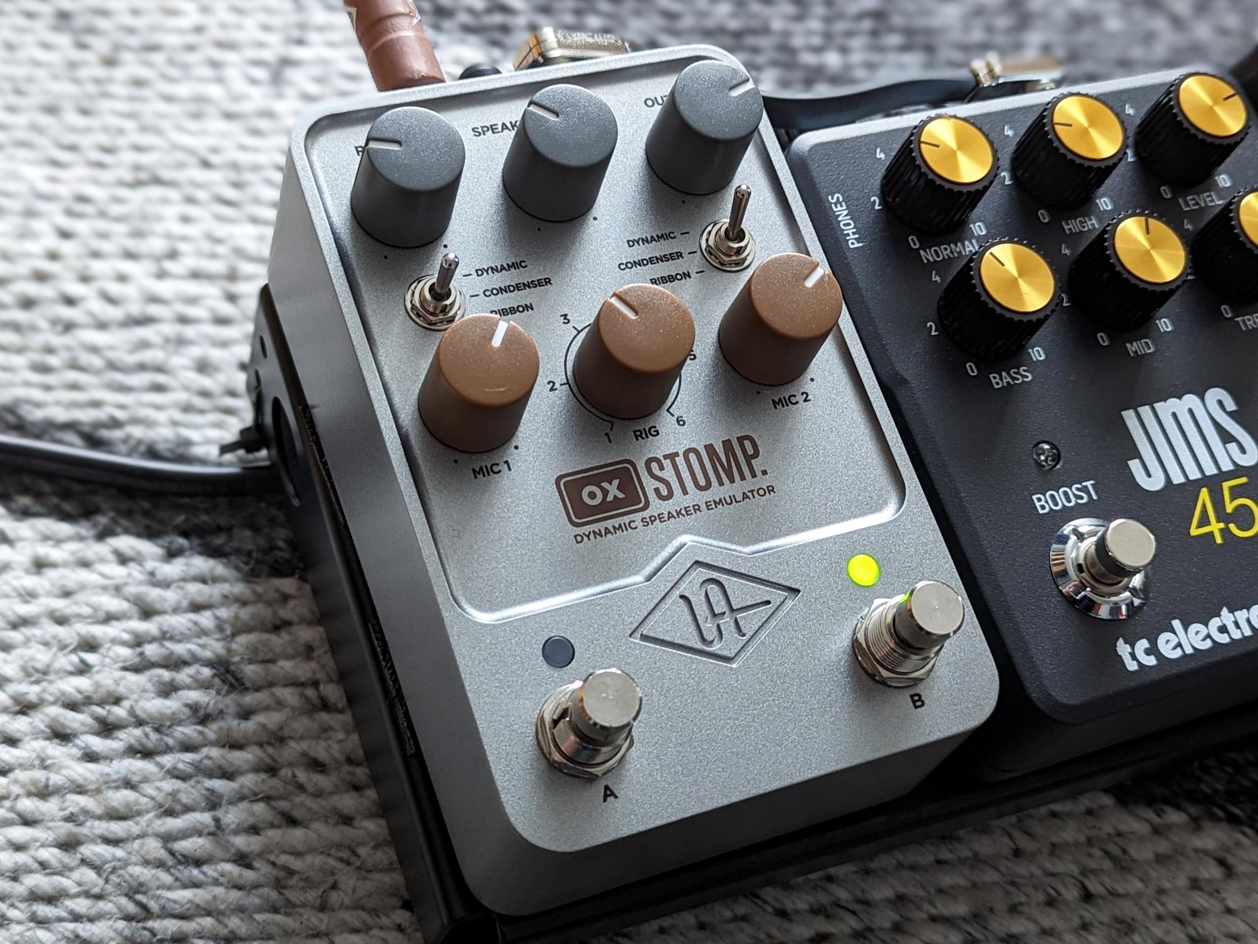 ギター UAFX OX Stomp Dynamic Speaker Emulator jT6oHHN8Guf3b5ZD3M2gh5.jpg