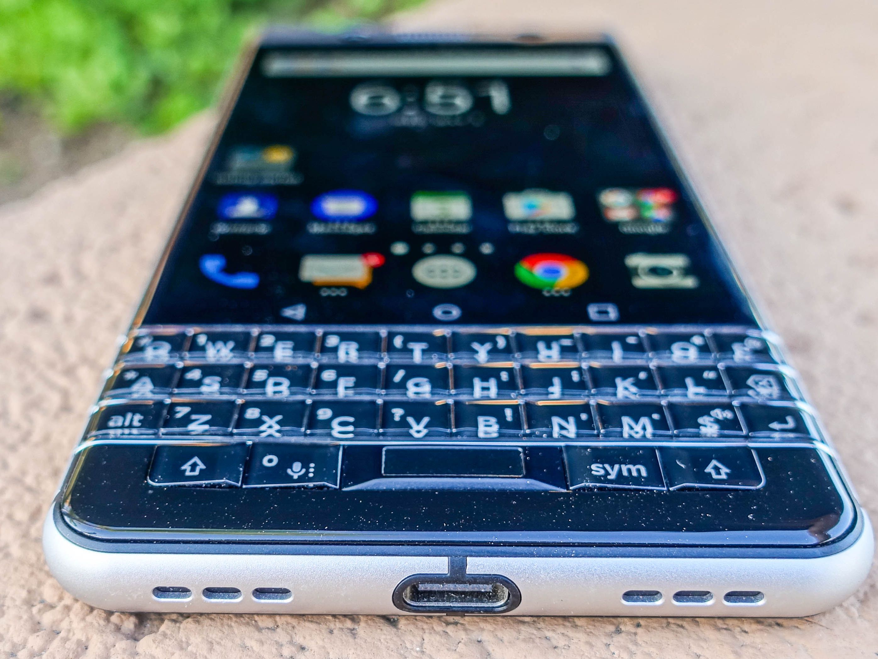 グー black berry key2 新品未使用 BlackBerry Key2 (BBF100-2) 64GB - Black (GSM Unlocked