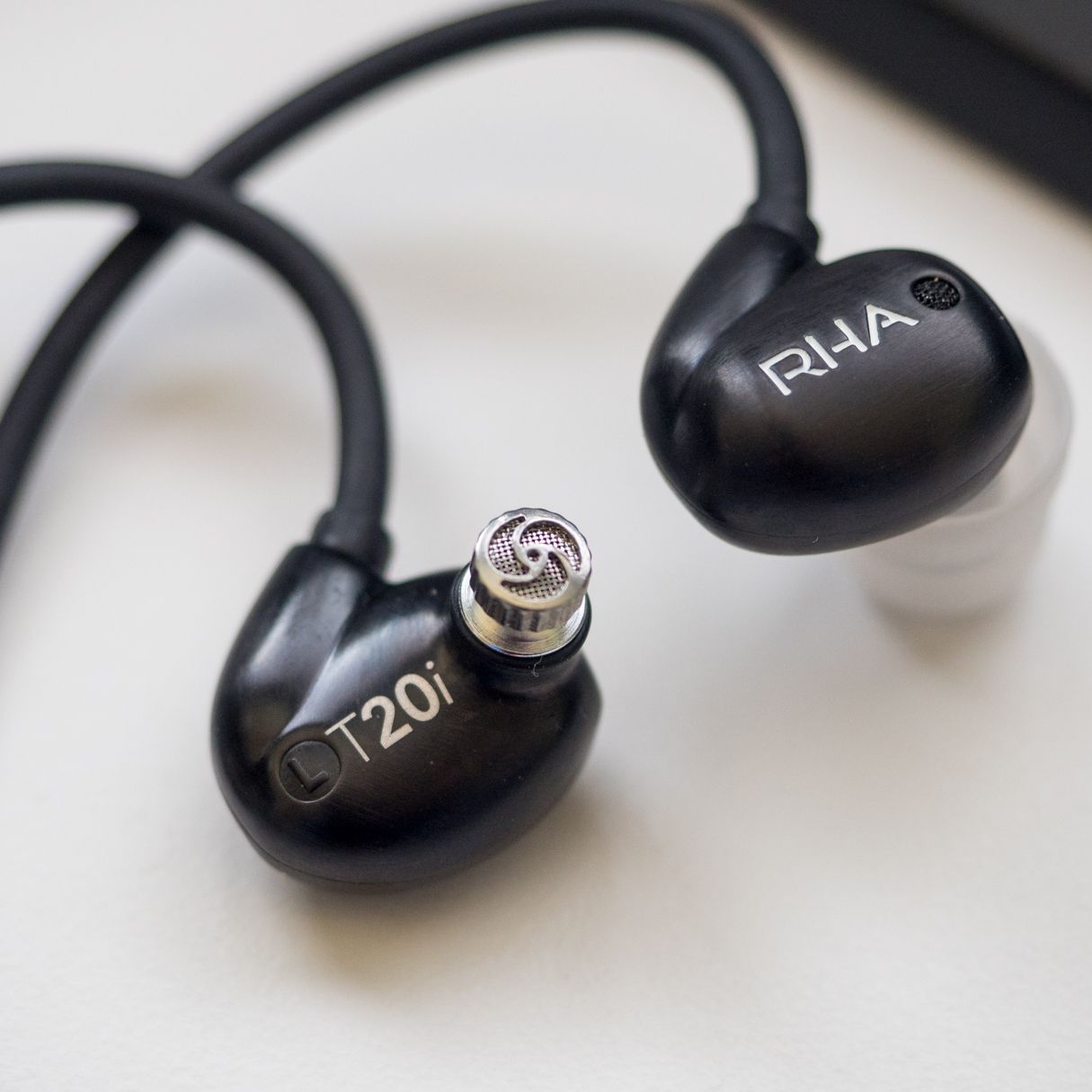 RHA T20 wireless【新品未使用】 RHAT20Wirelessaccessoriesfull2.jpg