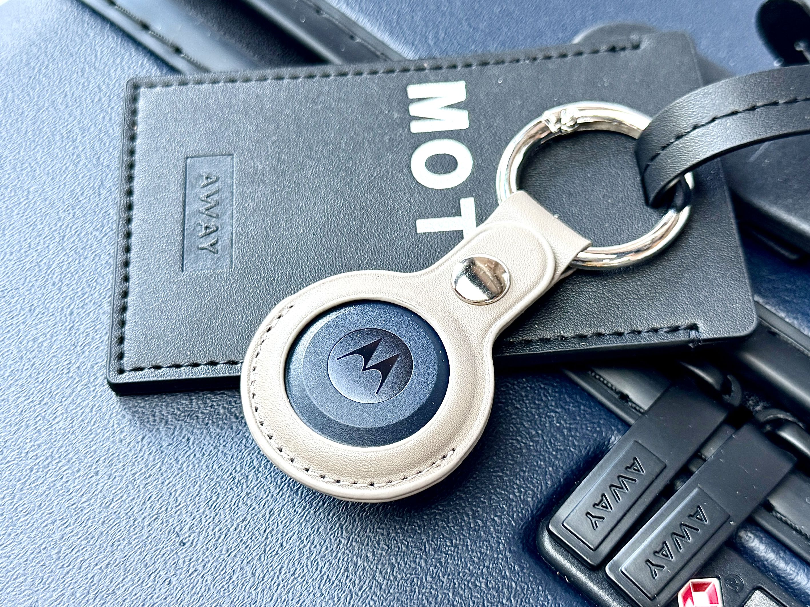 Motorola's new $29 key finder has two major advantages Apple