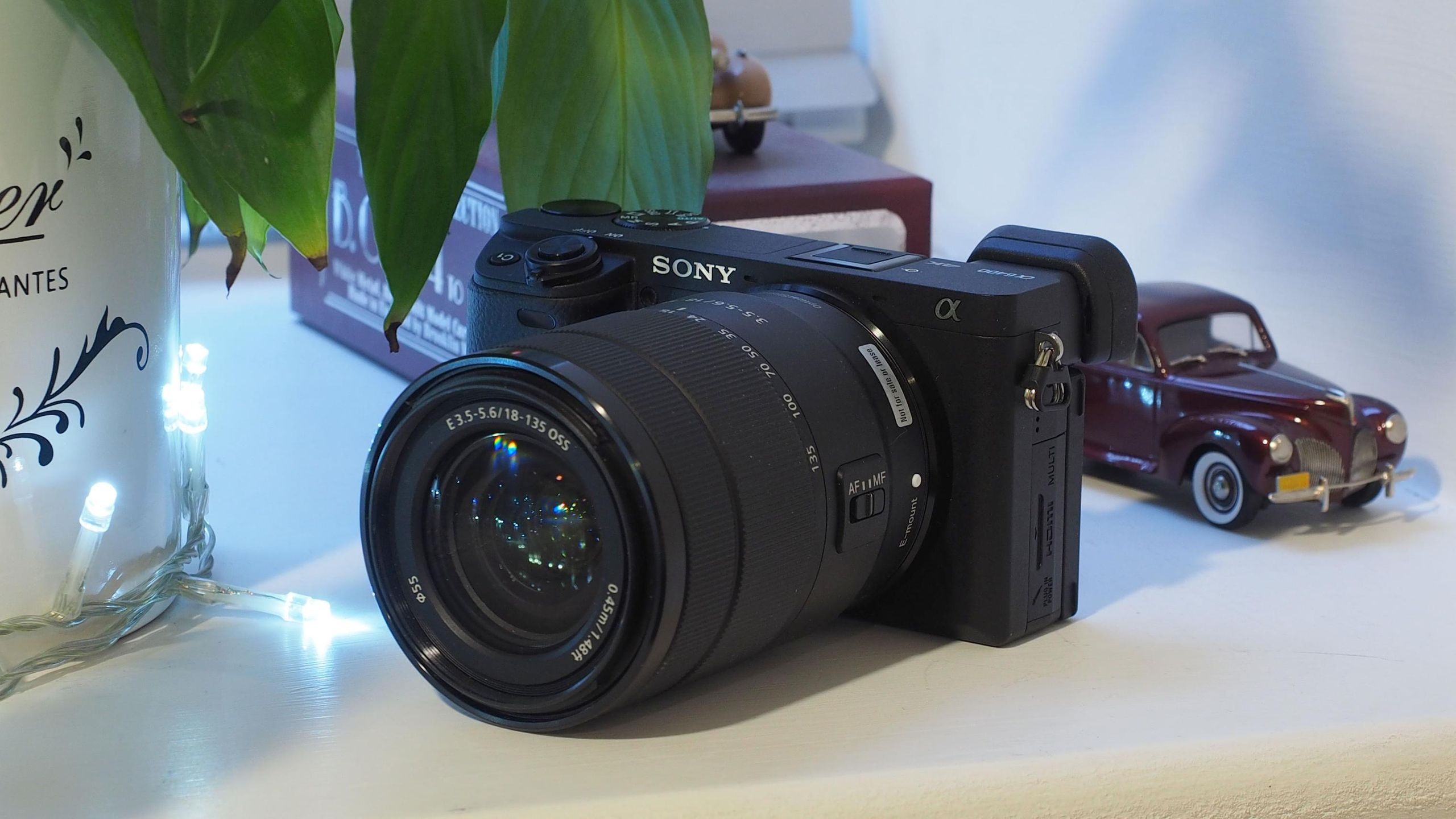 HoNa fam　ソニー　a6400 Sony announces a6400 midrange APS-C mirrorless camera with