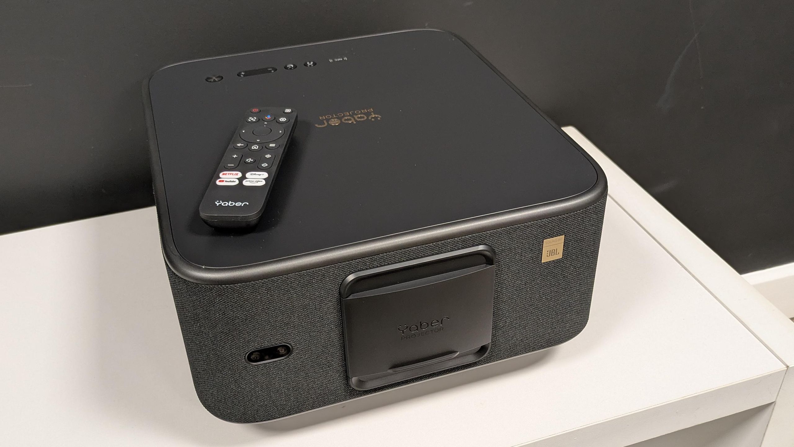 Yaber K3 projector review: an affordable smart projector