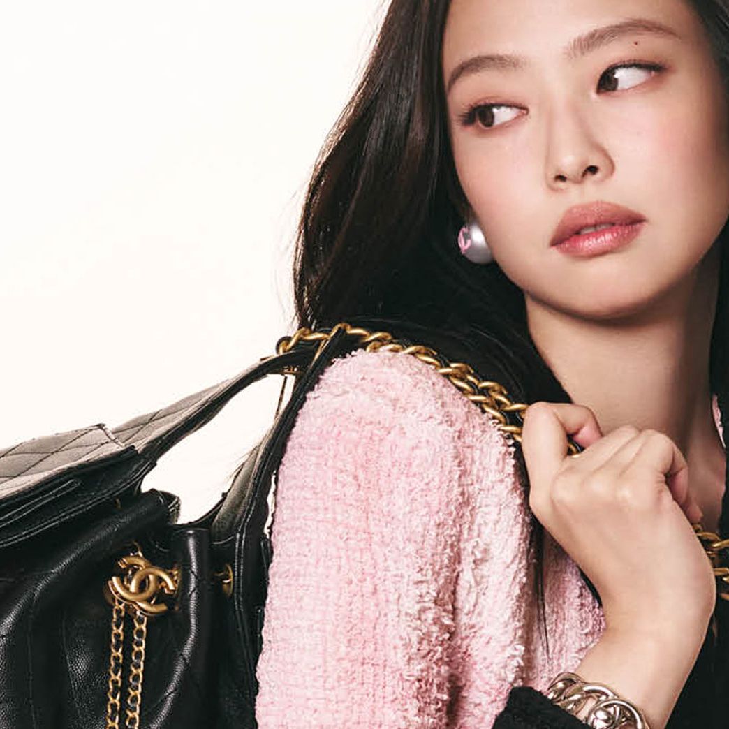 Jennie Stars in the New Chanel 25 Handbag Campaign | Who What Wear