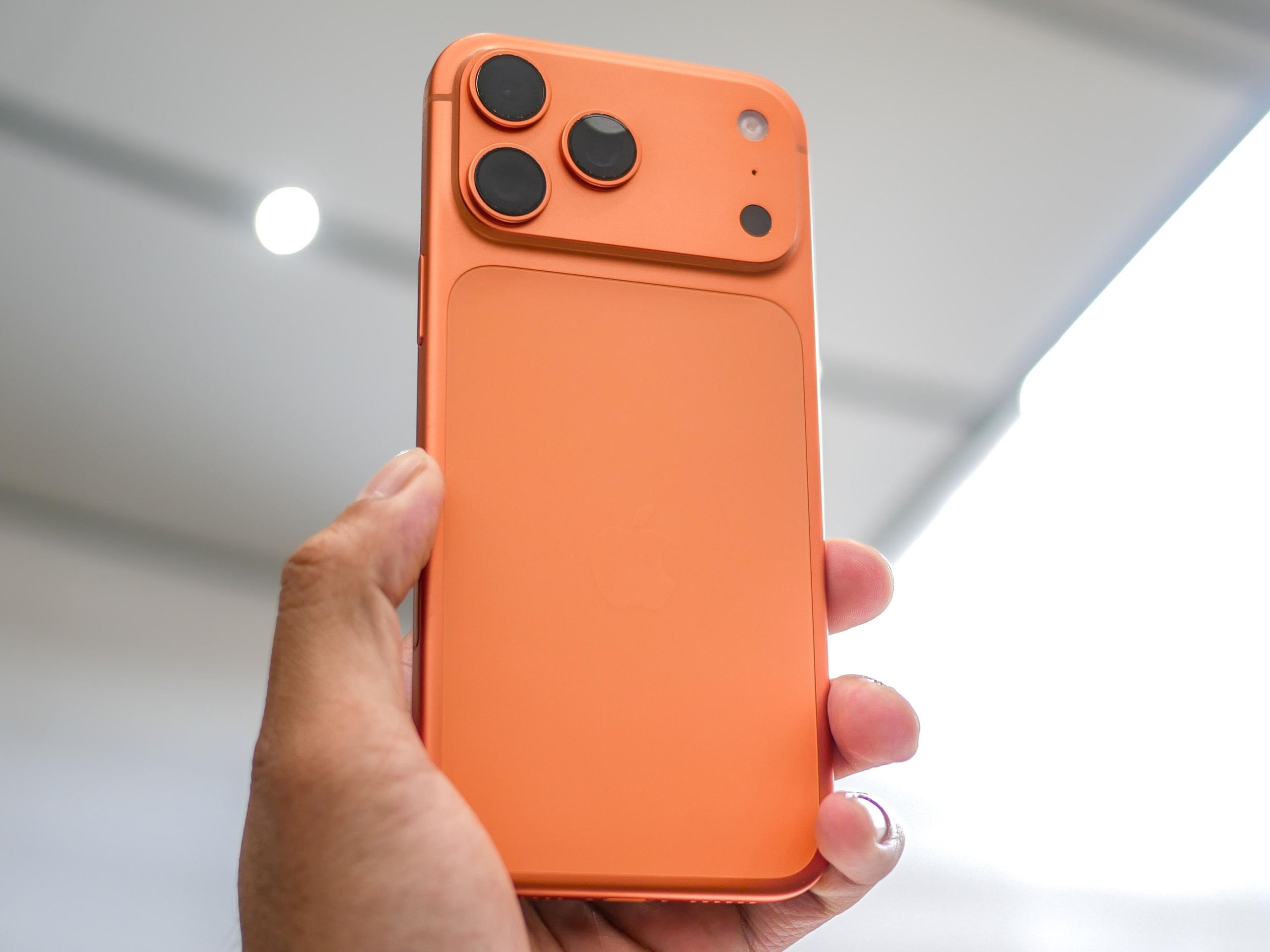 I went hands-on with all the new iPhone 17 devices — and this is