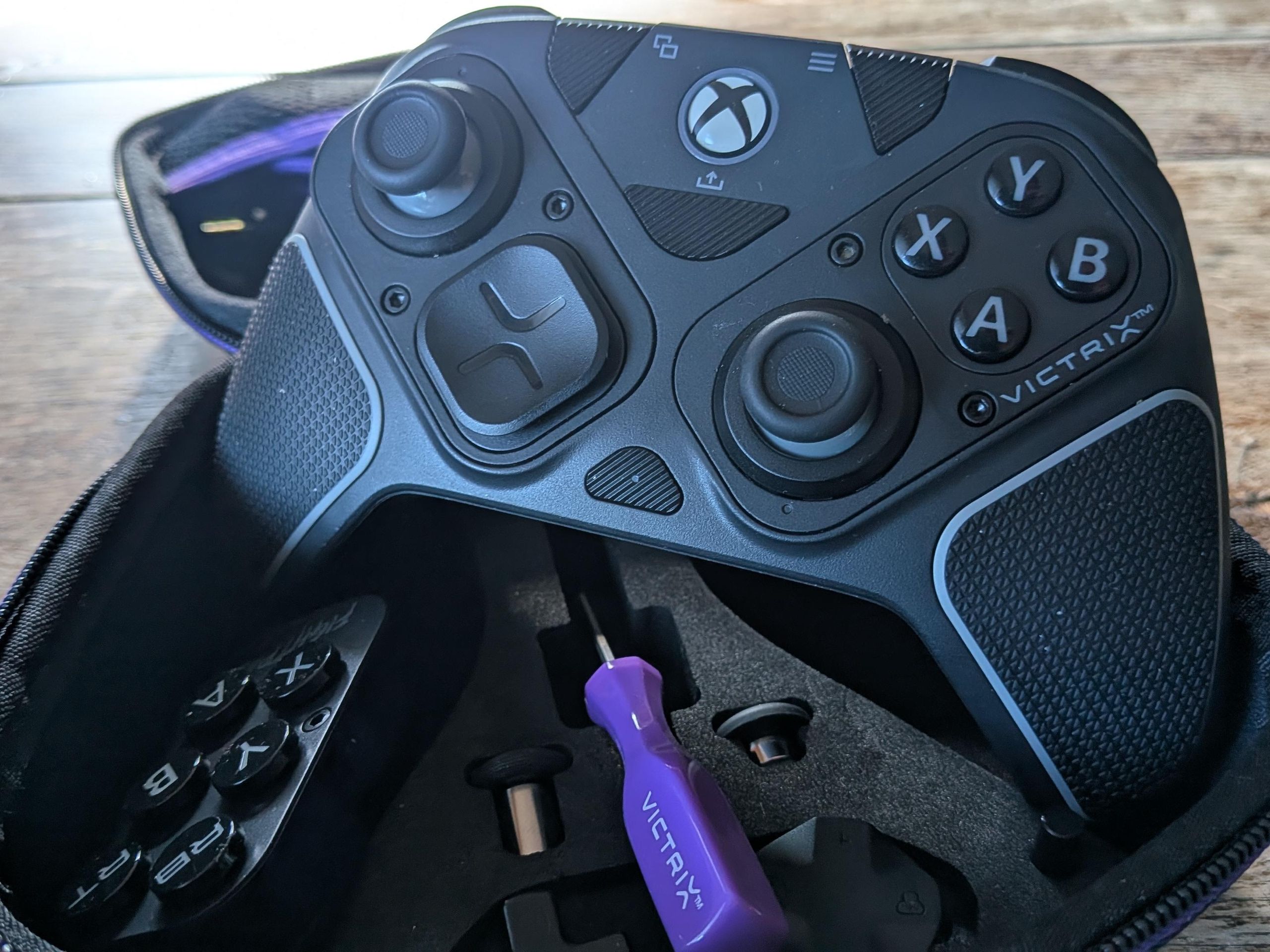 VICTRIX PRO BFG RELOADED 　 1時間半だけ使用 Victrix Pro BFG Reloaded review | PC Gamer