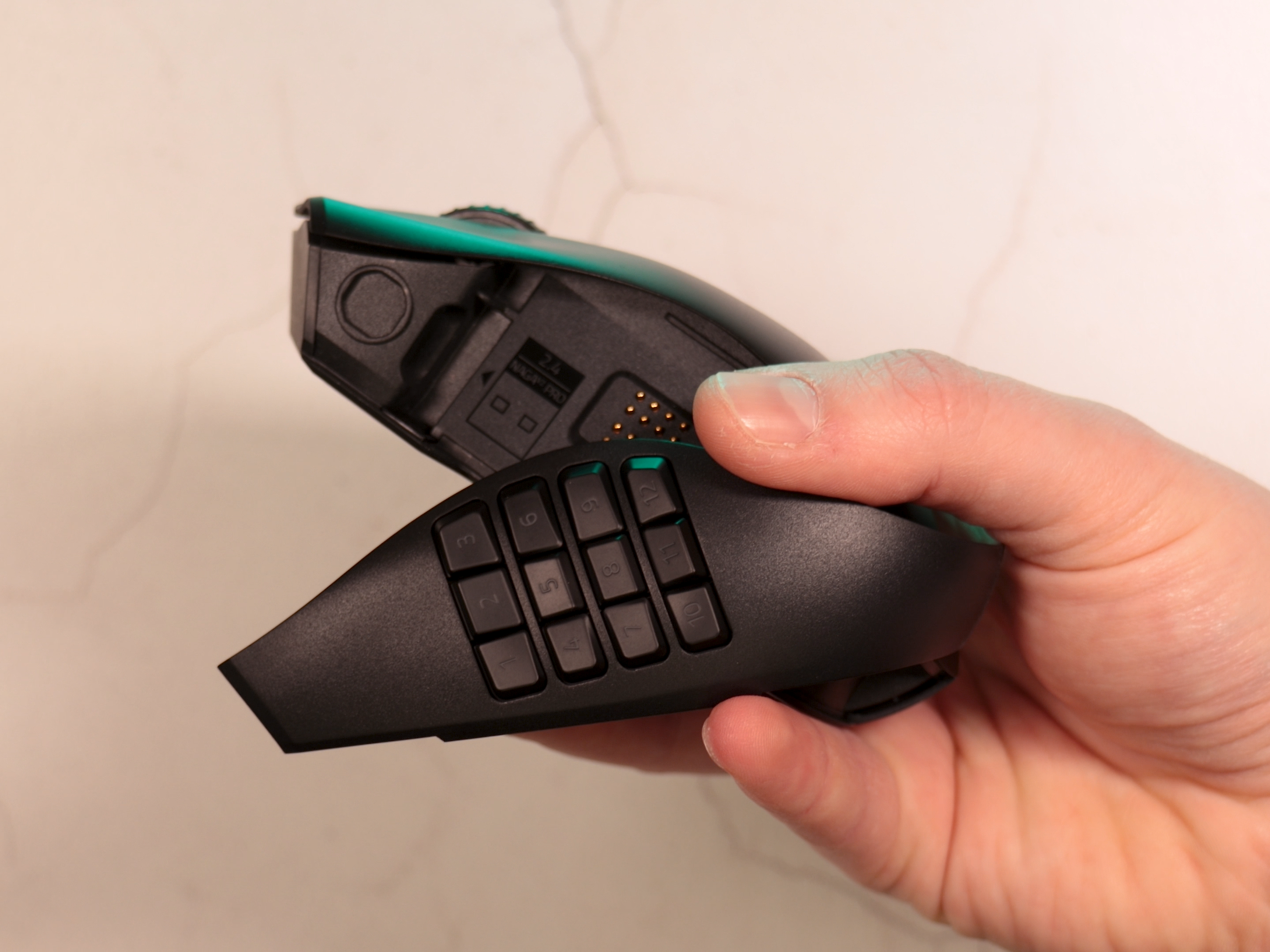 LAZER - Razer   NAGA PRO    抹茶さん専用 The Razer Naga Pro gaming mouse is now under $100 - its