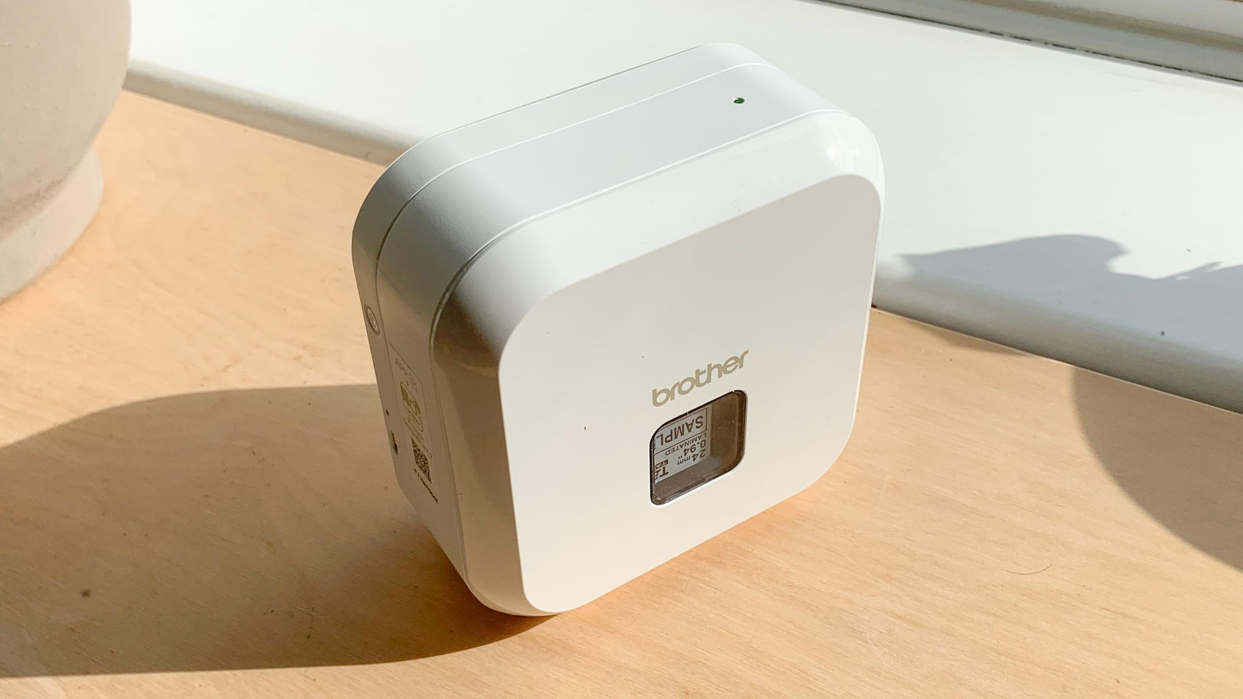 Brother P-Touch Cube PT-P710BT ホワイト PRODUCT（PT-P710BT） | P-TOUCH CUBE [ピータッチ キューブ] | ブラザー