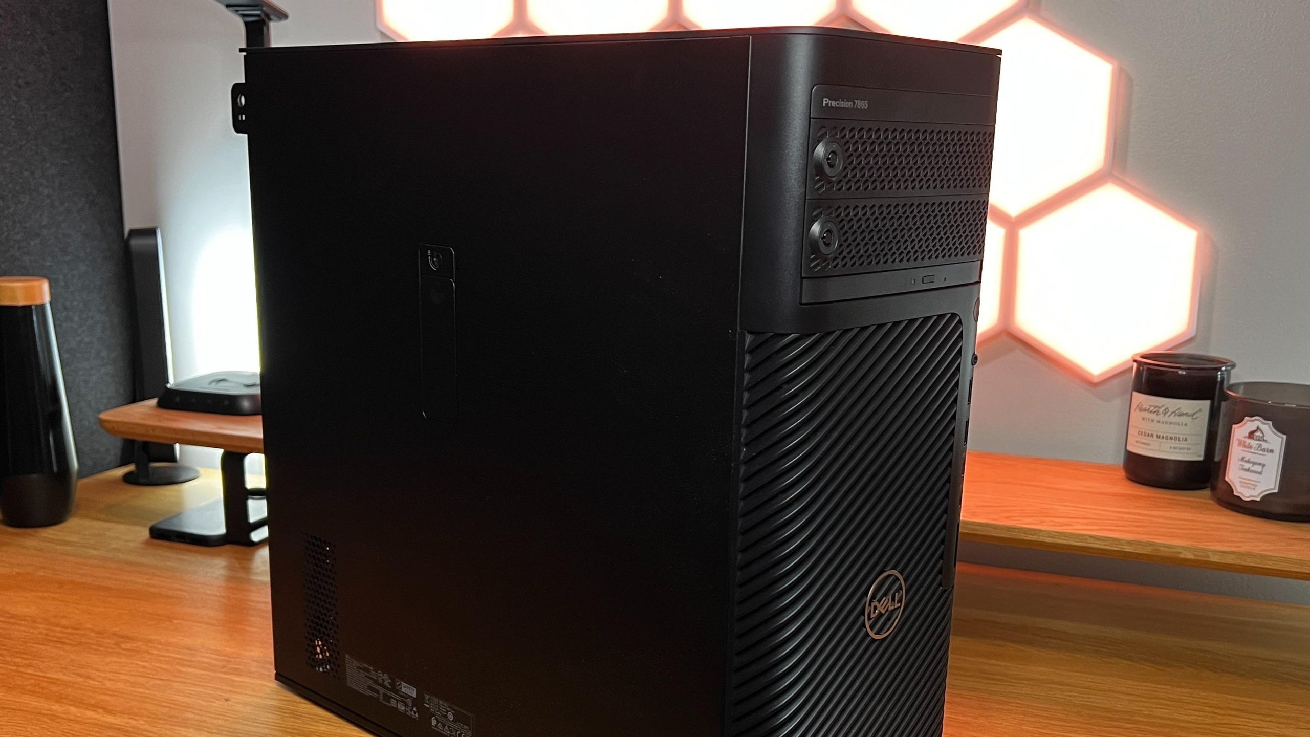Dell precision tower デスクトップPC mChCUezw4DhG9zn6wheziV.jpg