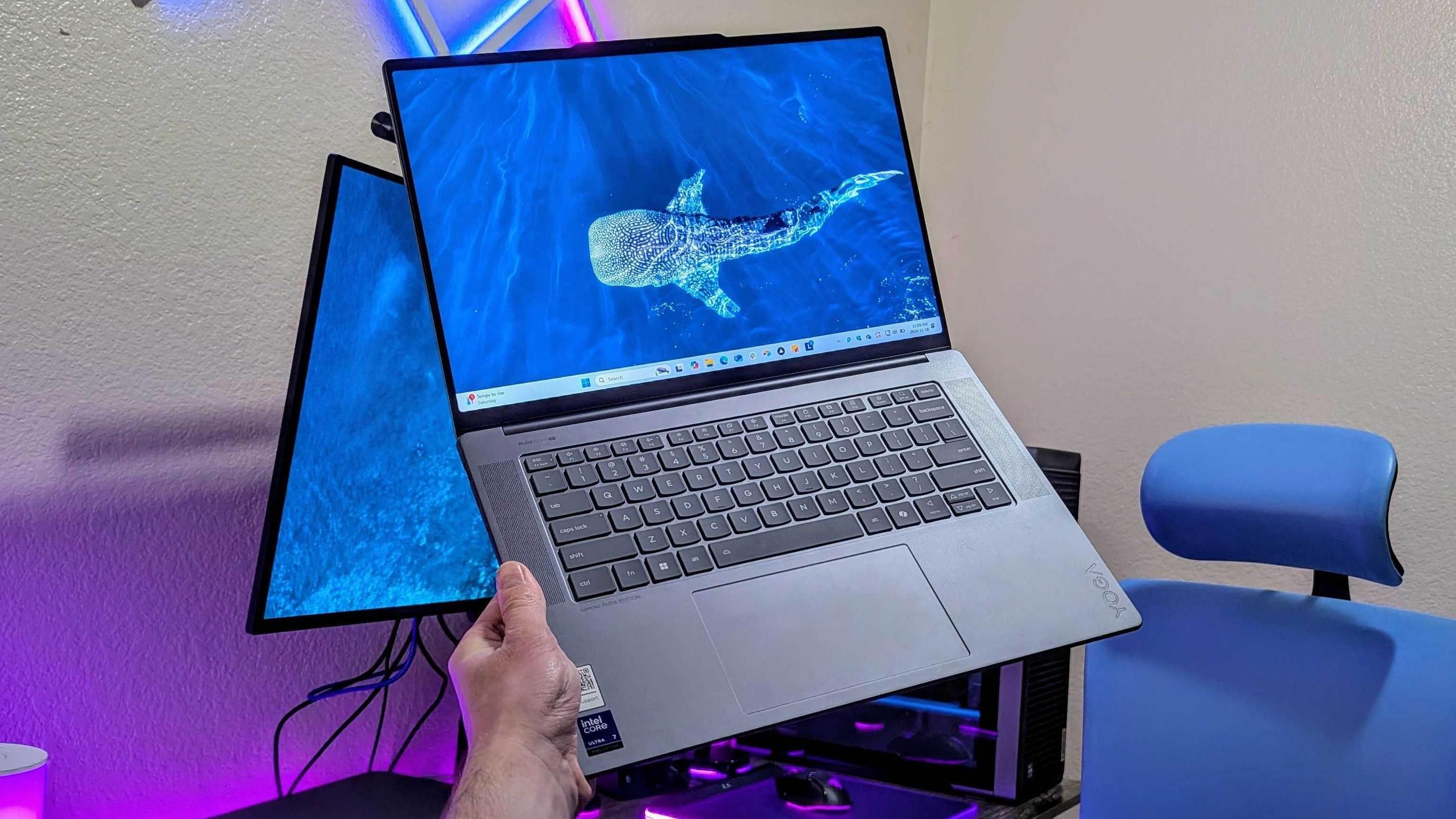 【新品同様】Yoga Slim 7i AuraEdition Gen9 Lenovo Yoga Slim 7i Aura Edition (15″ Intel) | AI-Fueled