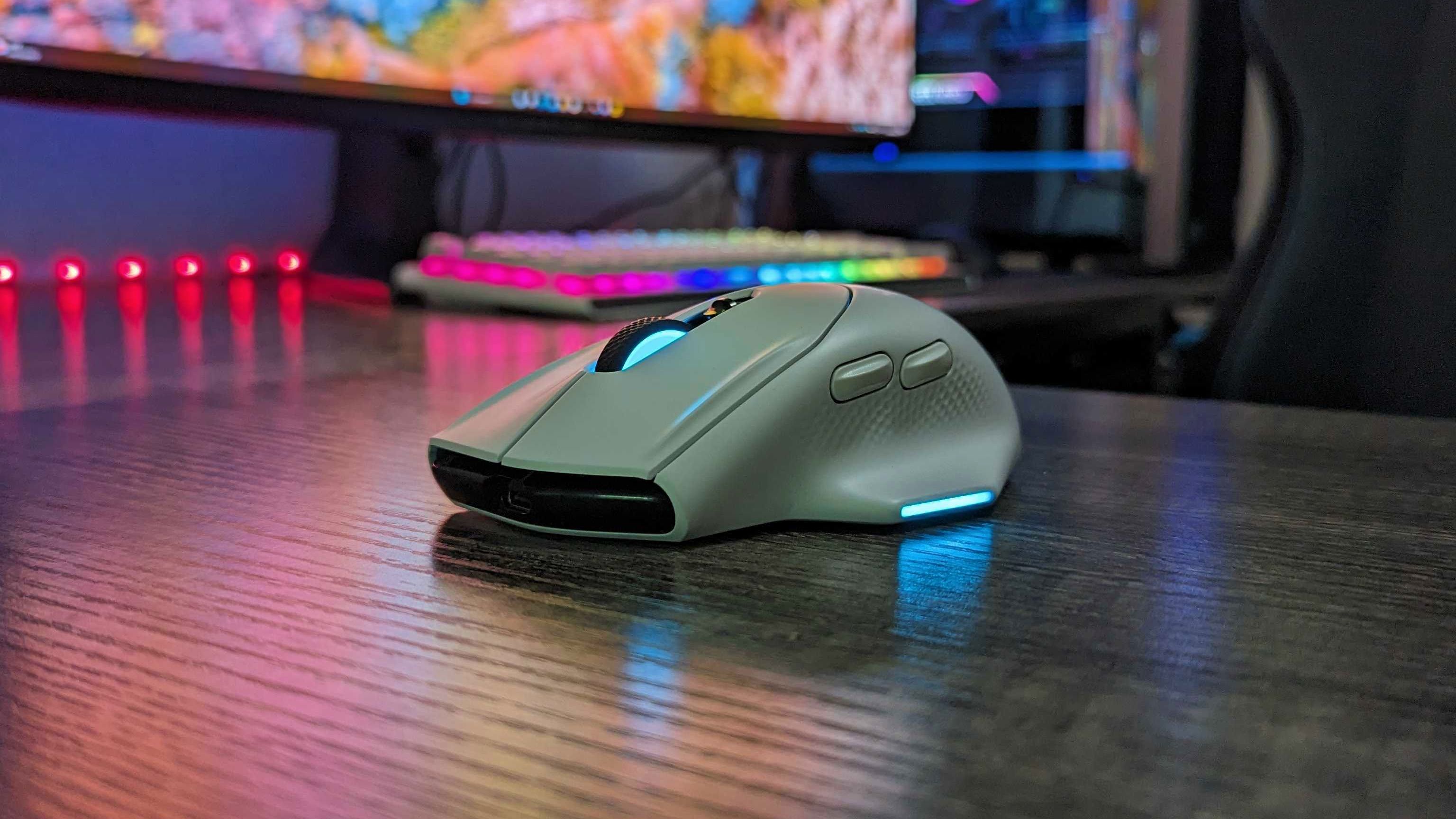 Alienwareワイヤレス ゲーミング マウス - Dell Alienware