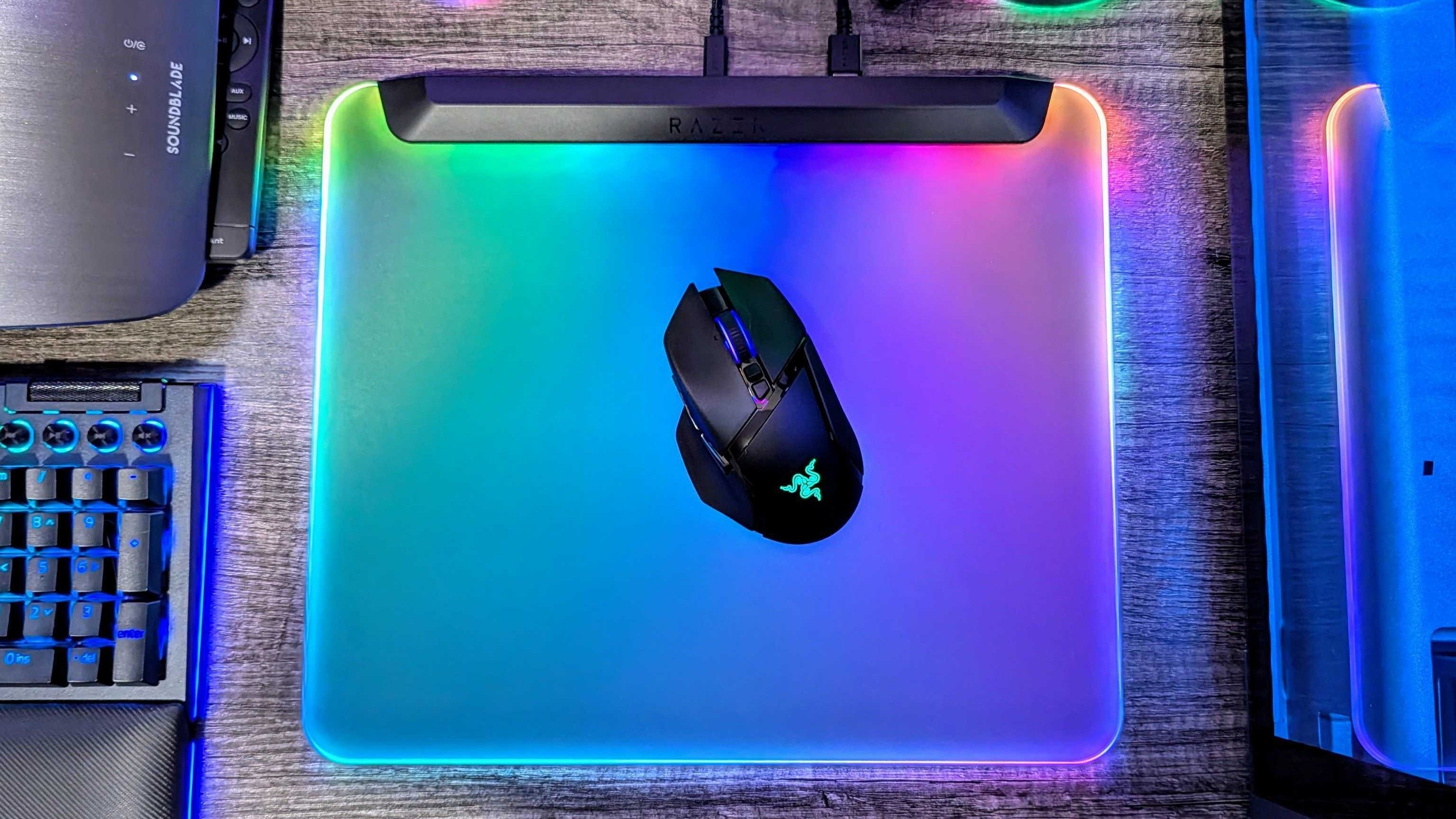 マウス・トラックボール Razer Firefly V2 Pro Amazon.com: Razer Firefly V2 Pro Fully Illuminated RGB
