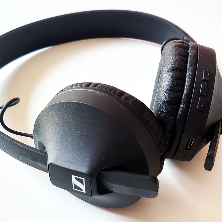 HD 250BT – Bluetooth headphones featuring DJ inspired sound