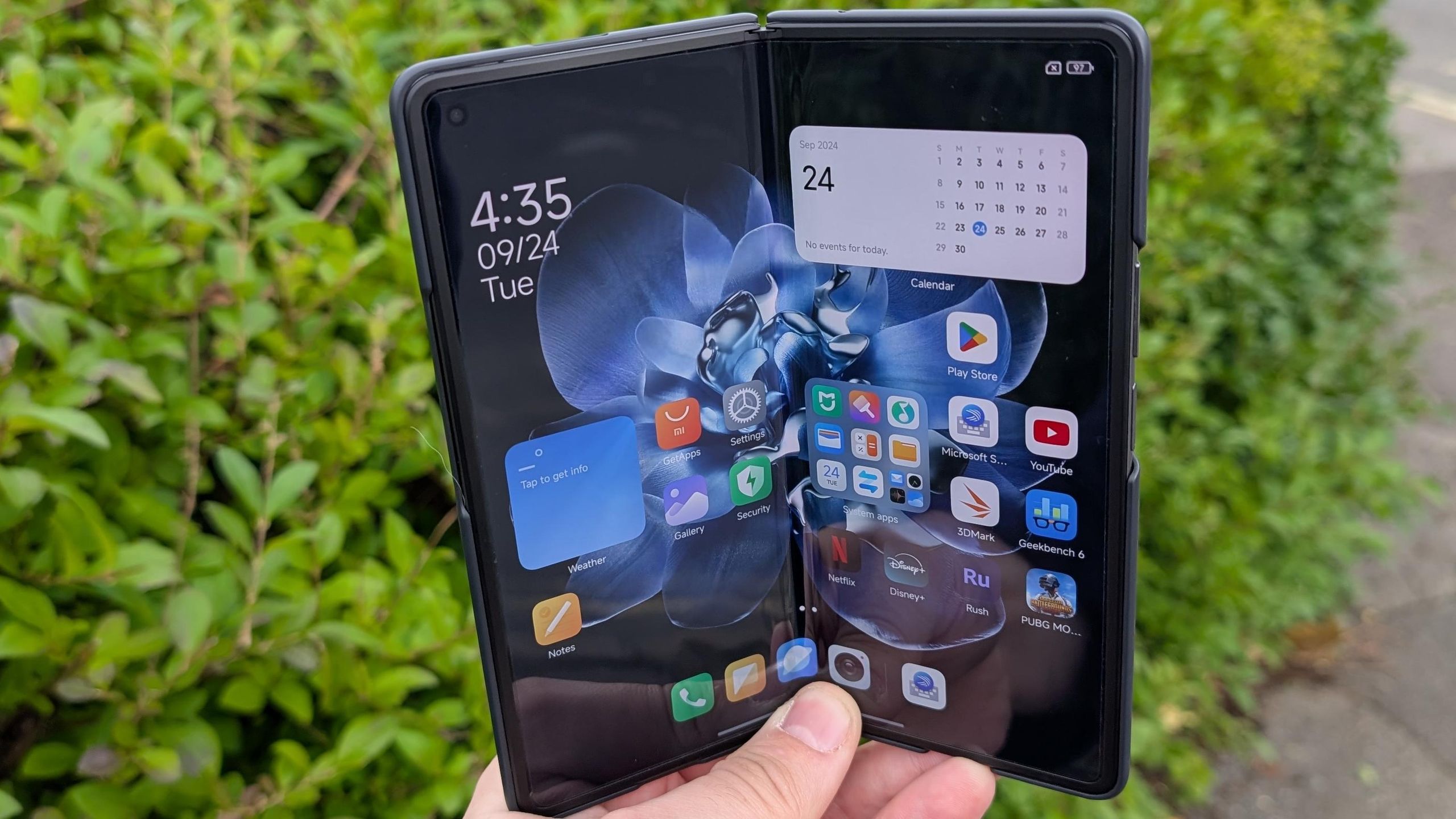 Xiaomi Mix Fold 4 review: Nice looks if you can get it | Tom's Guide