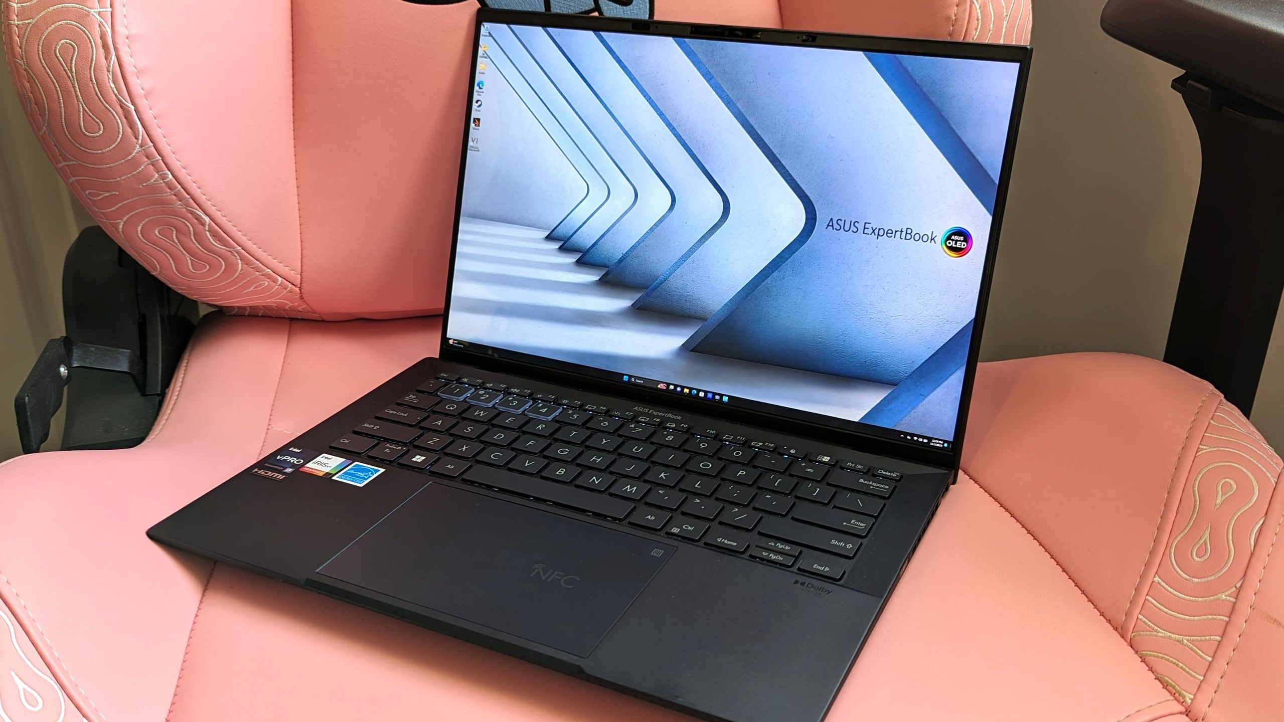 Asus ExpertBook B9 OLED review: Great on the outside, just don't