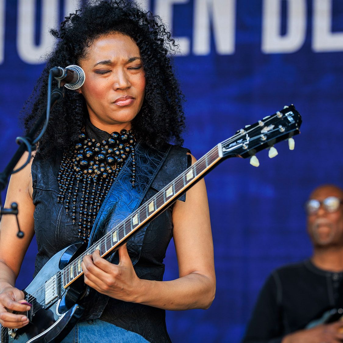Judith Hill: from backing singer to guitarist in her own band | Guitar World, image size:1125x1125