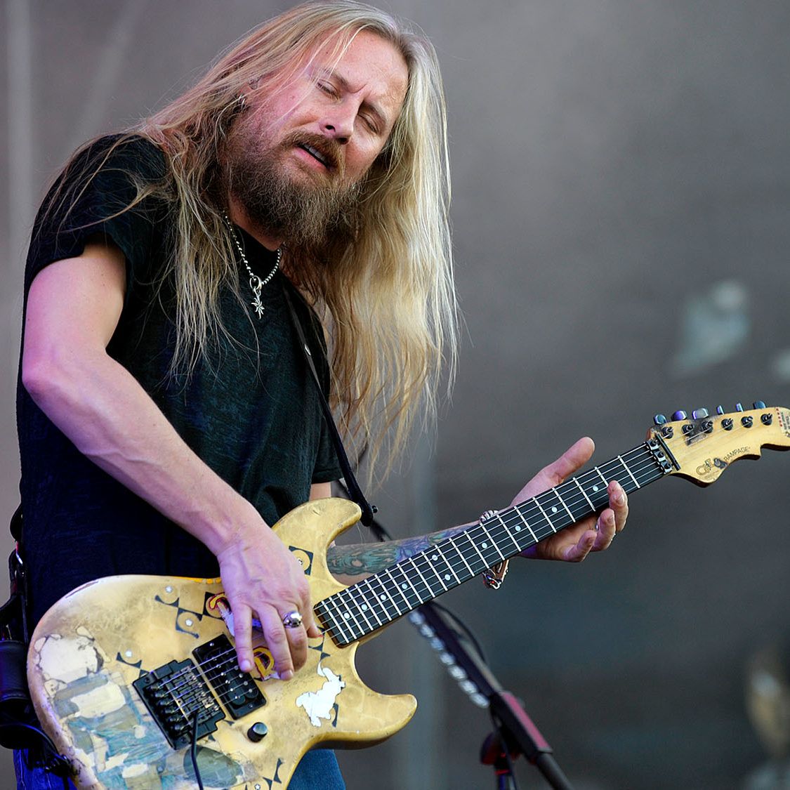Jerry Cantrell on what happened when his G&L went missing | Guitar World Jerry Cantrell on what happened when his G&L went missing | Guitar World