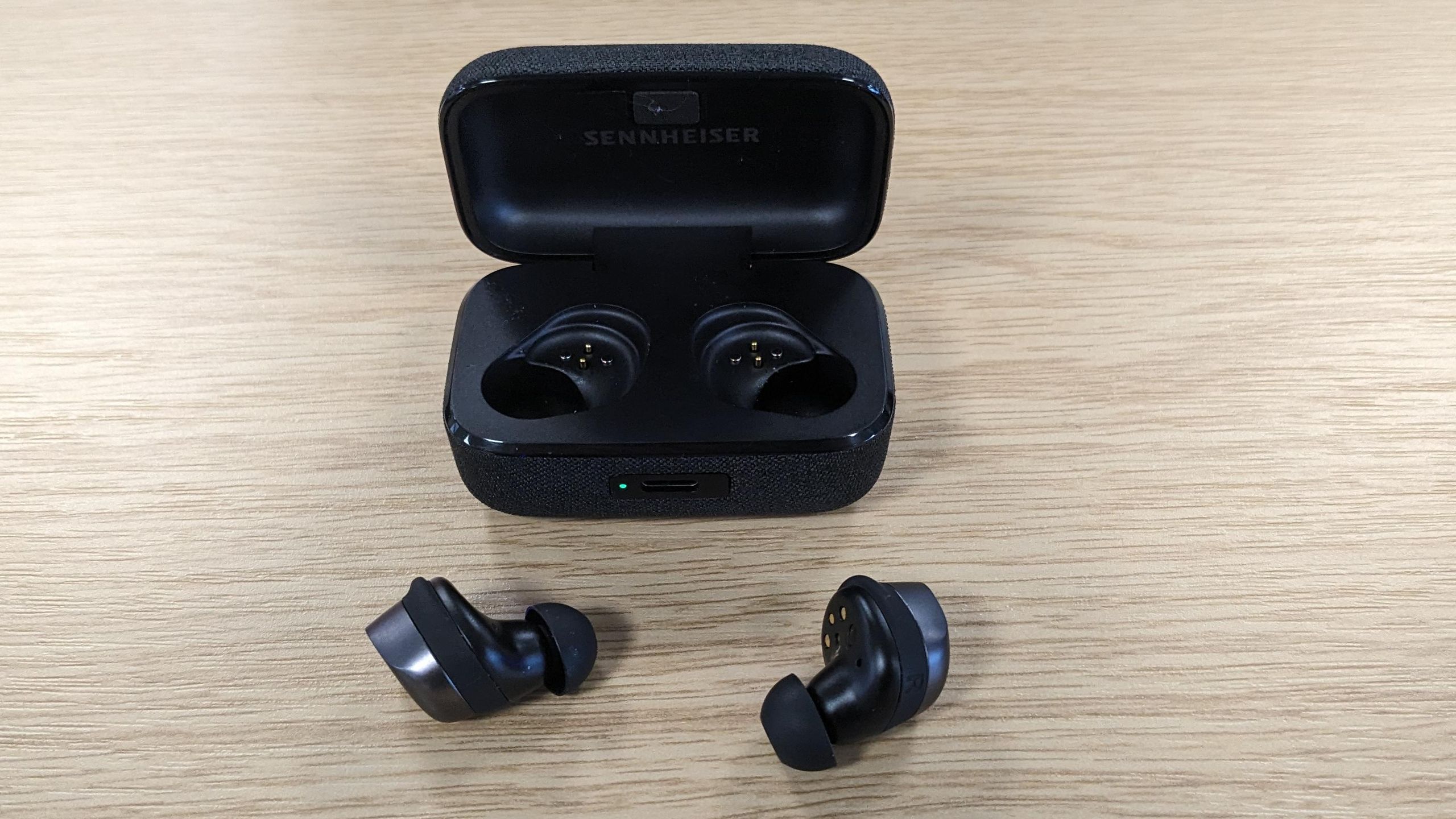 イヤホン MOMENTUM True Wireless 4 Sennheiser Sennheiser Momentum True Wireless 4 Earbuds - Black Graphite