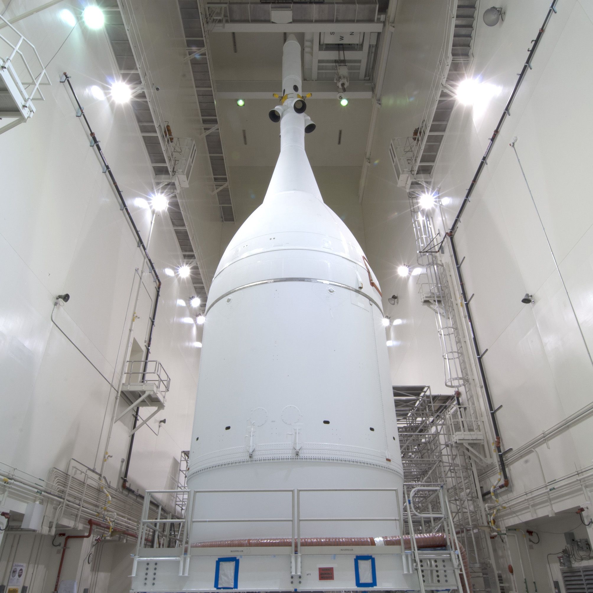 NASA's 1st Orion Spaceship Set for Launch Pad Trek | Space