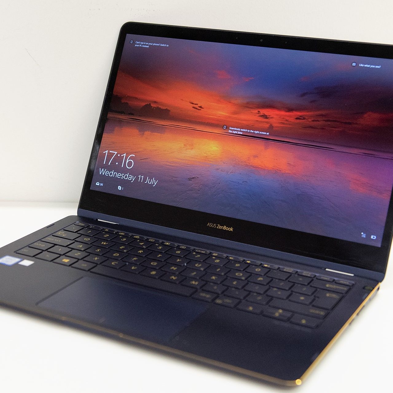 ASUS - [画面割れ]  ASUS Zenbook Flip S UX370UA Amazon.com: ASUS ZenBook Flip S Touchscreen Convertible