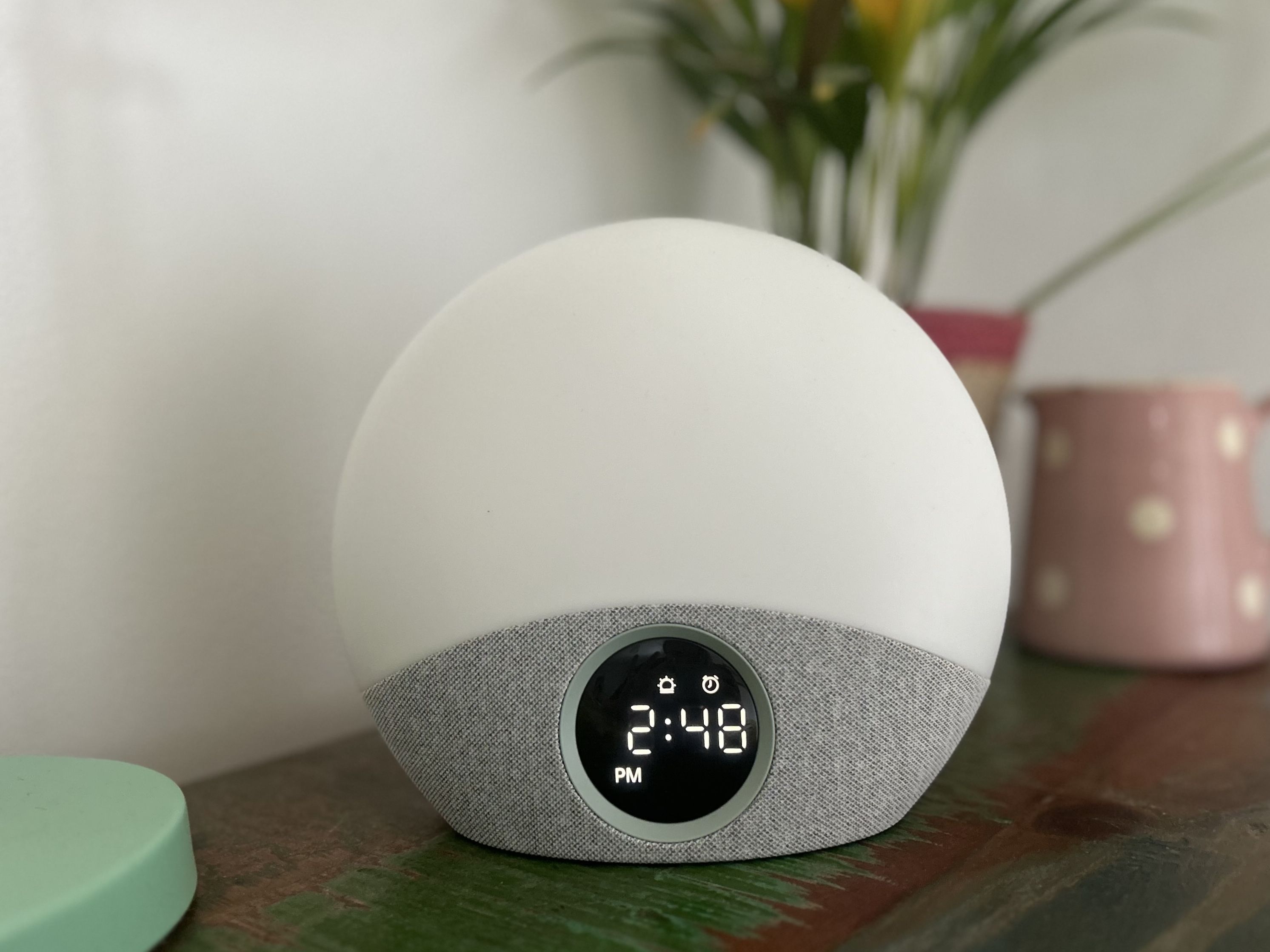Momcozy Sunrise Wake-up Light review: a 4-in-1 device that